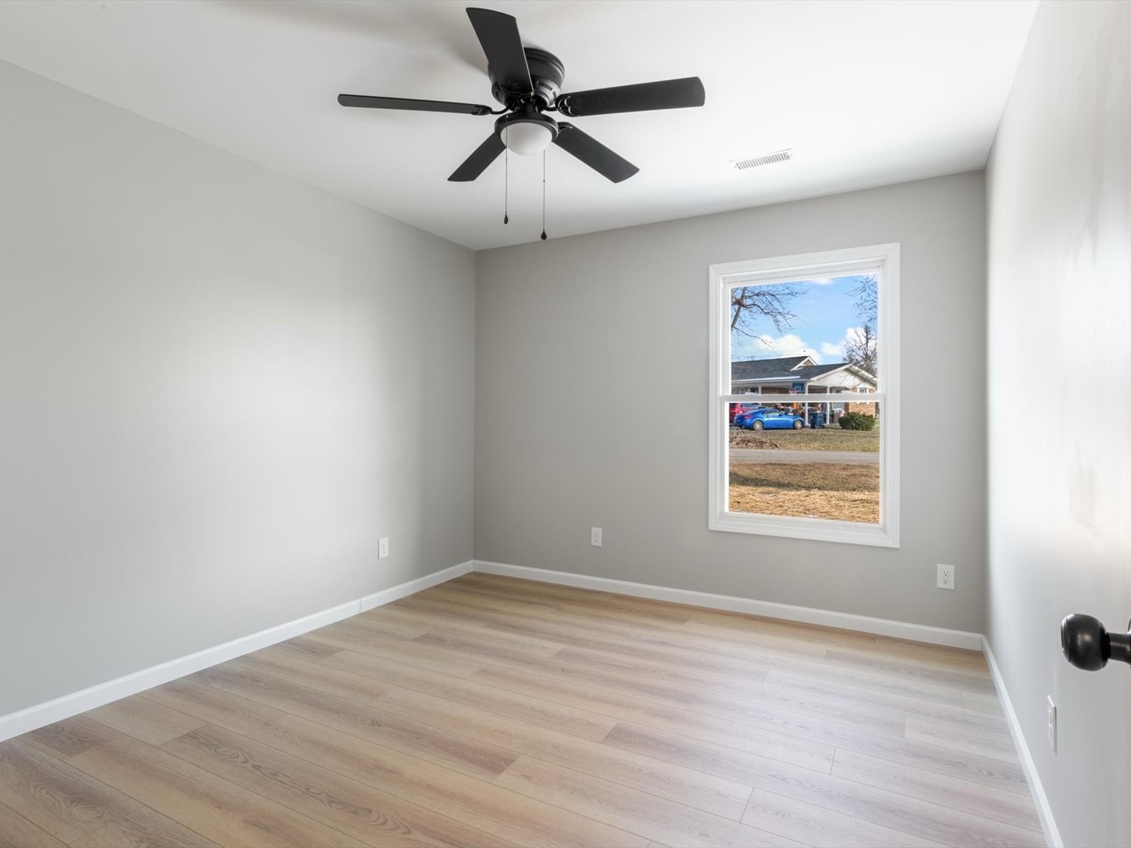 817 Fairlane Circle