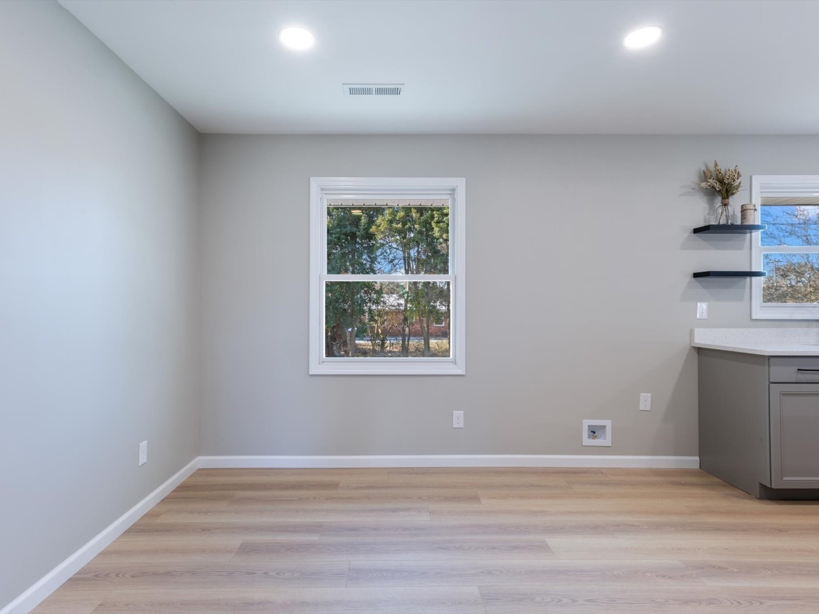 817 Fairlane Circle