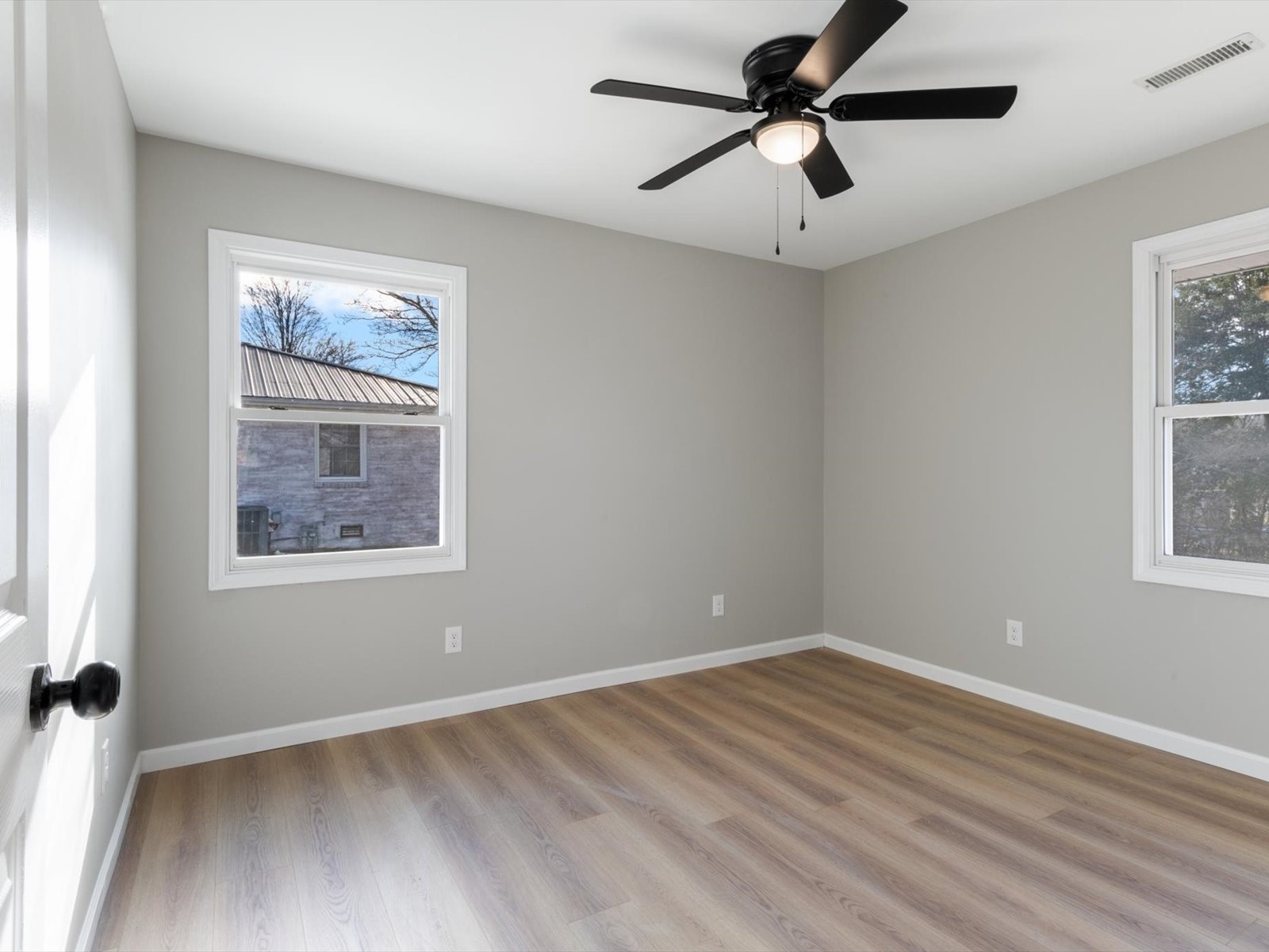 817 Fairlane Circle