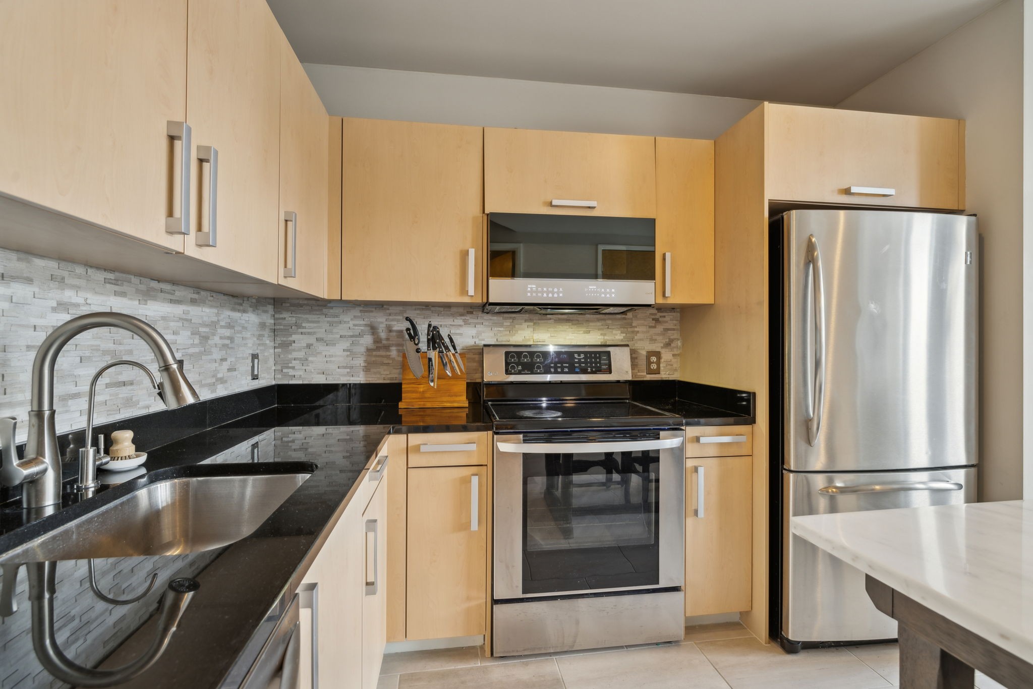 600 12th Ave, S Unit: 1712