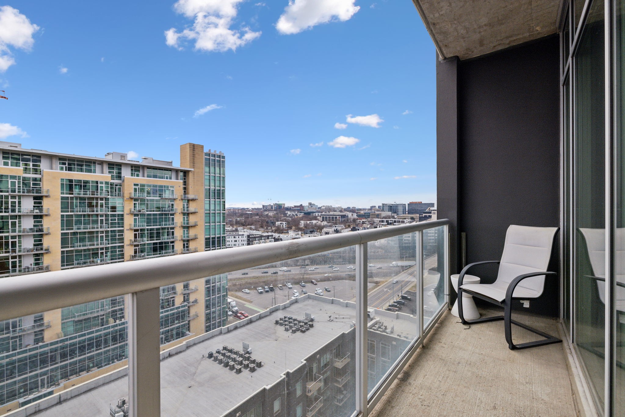 600 12th Ave, S Unit: 1712