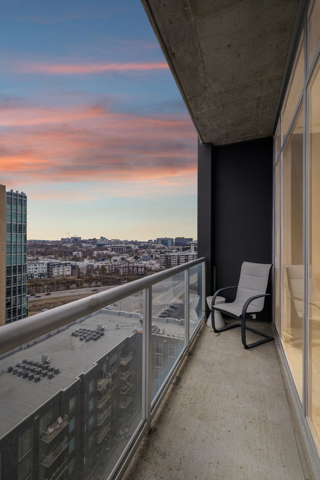 600 12th Ave, S Unit: 1712