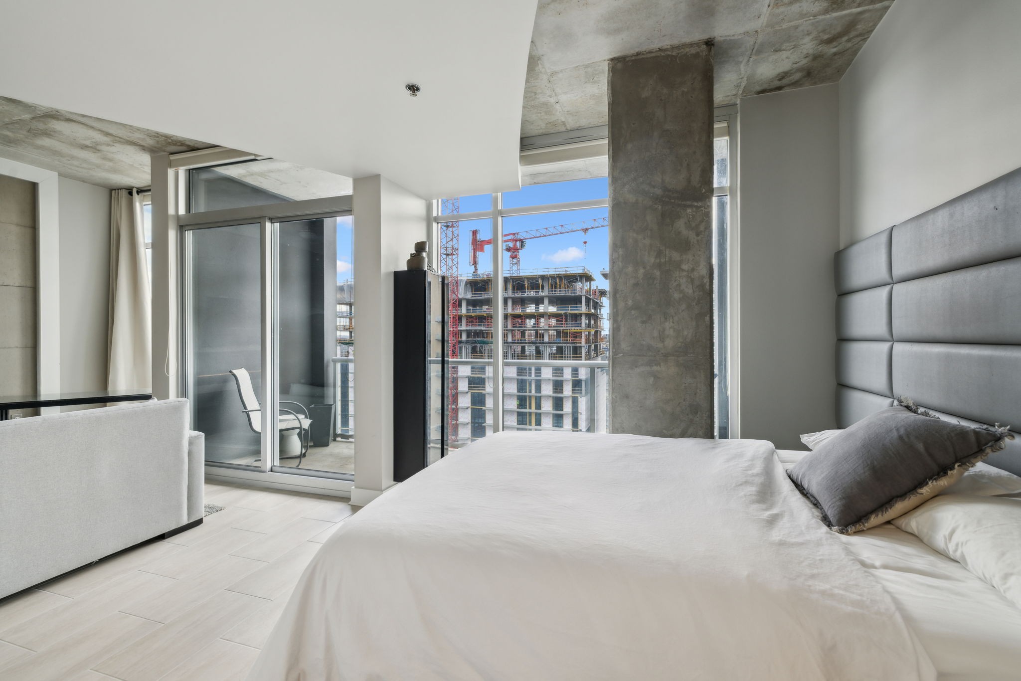 600 12th Ave, S Unit: 1712