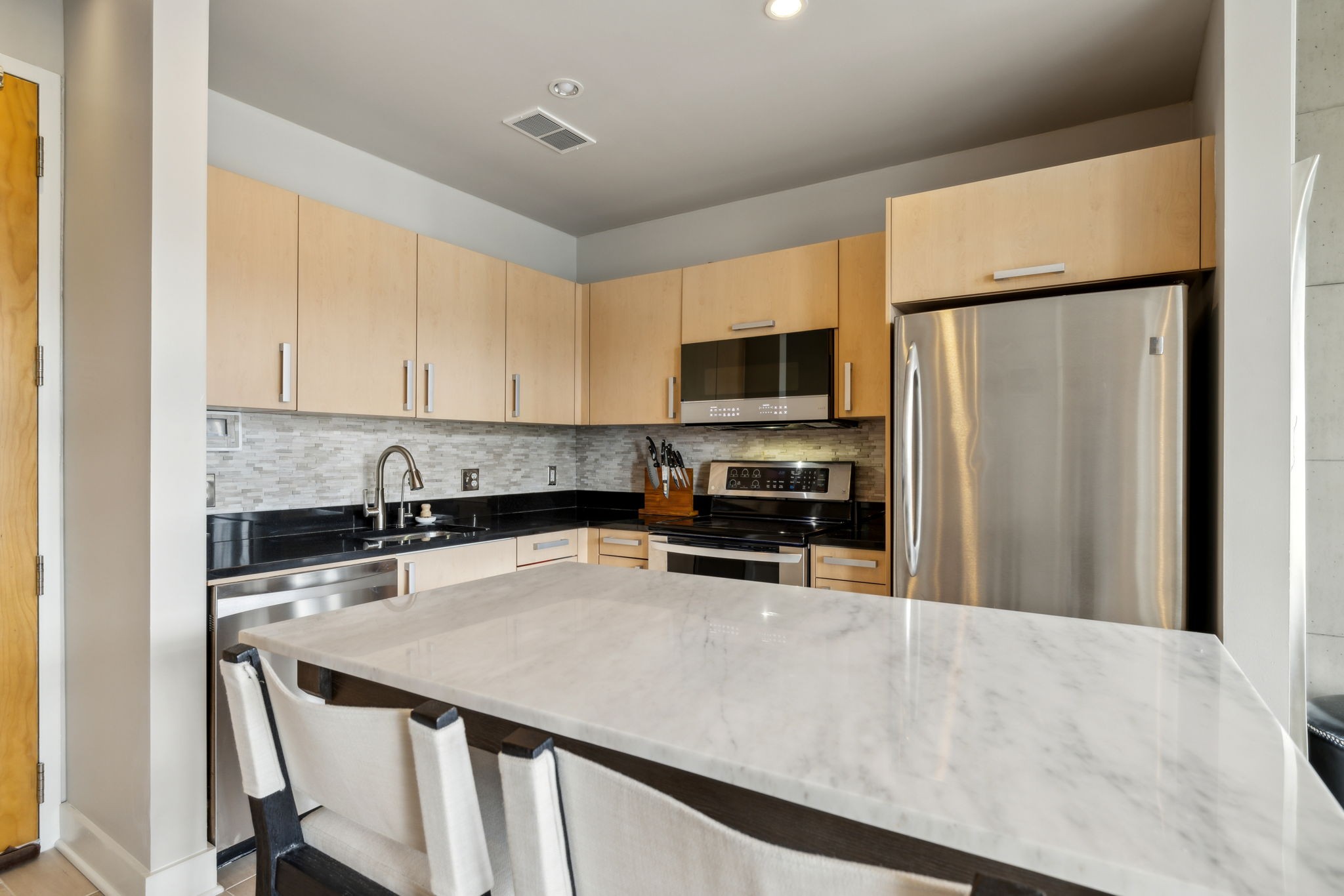 600 12th Ave, S Unit: 1712