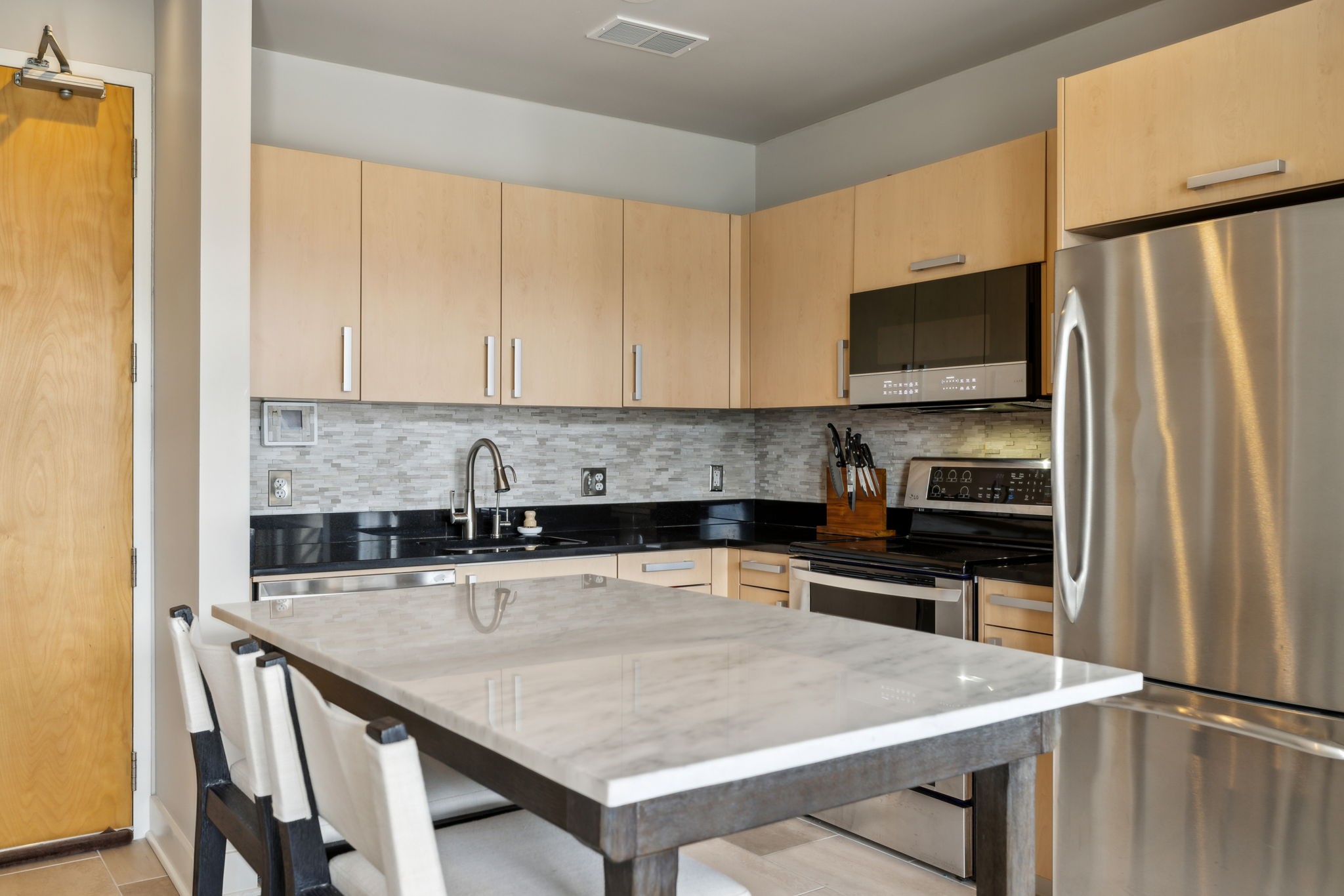 600 12th Ave, S Unit: 1712