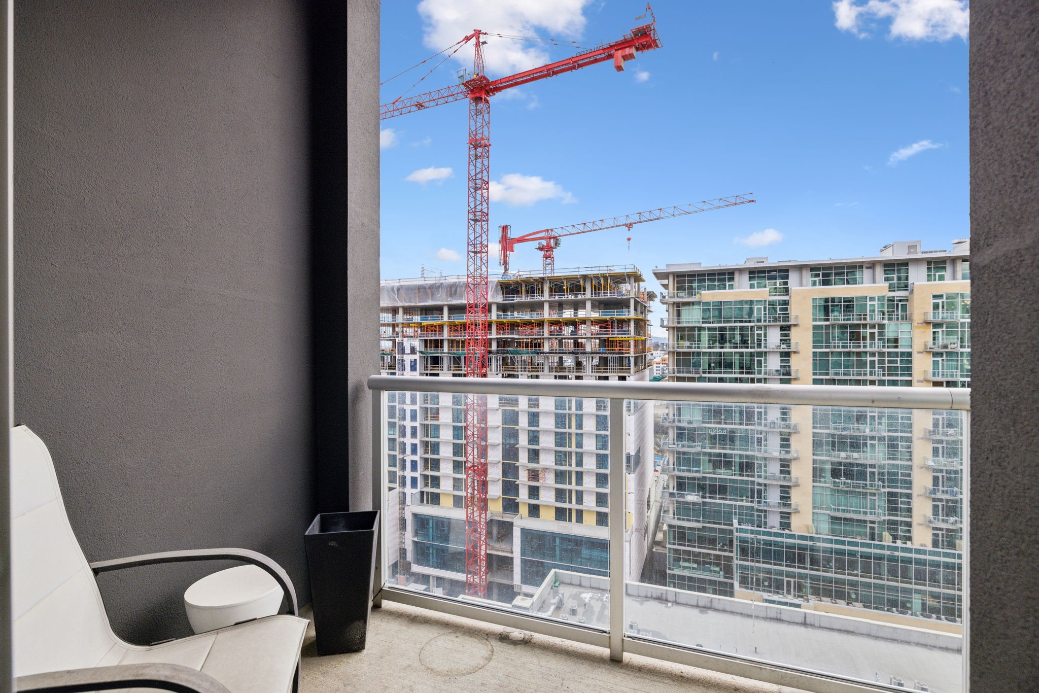 600 12th Ave, S Unit: 1712