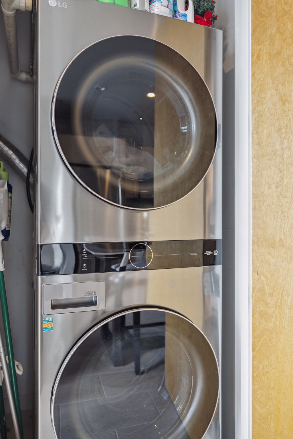 600 12th Ave, S Unit: 1712