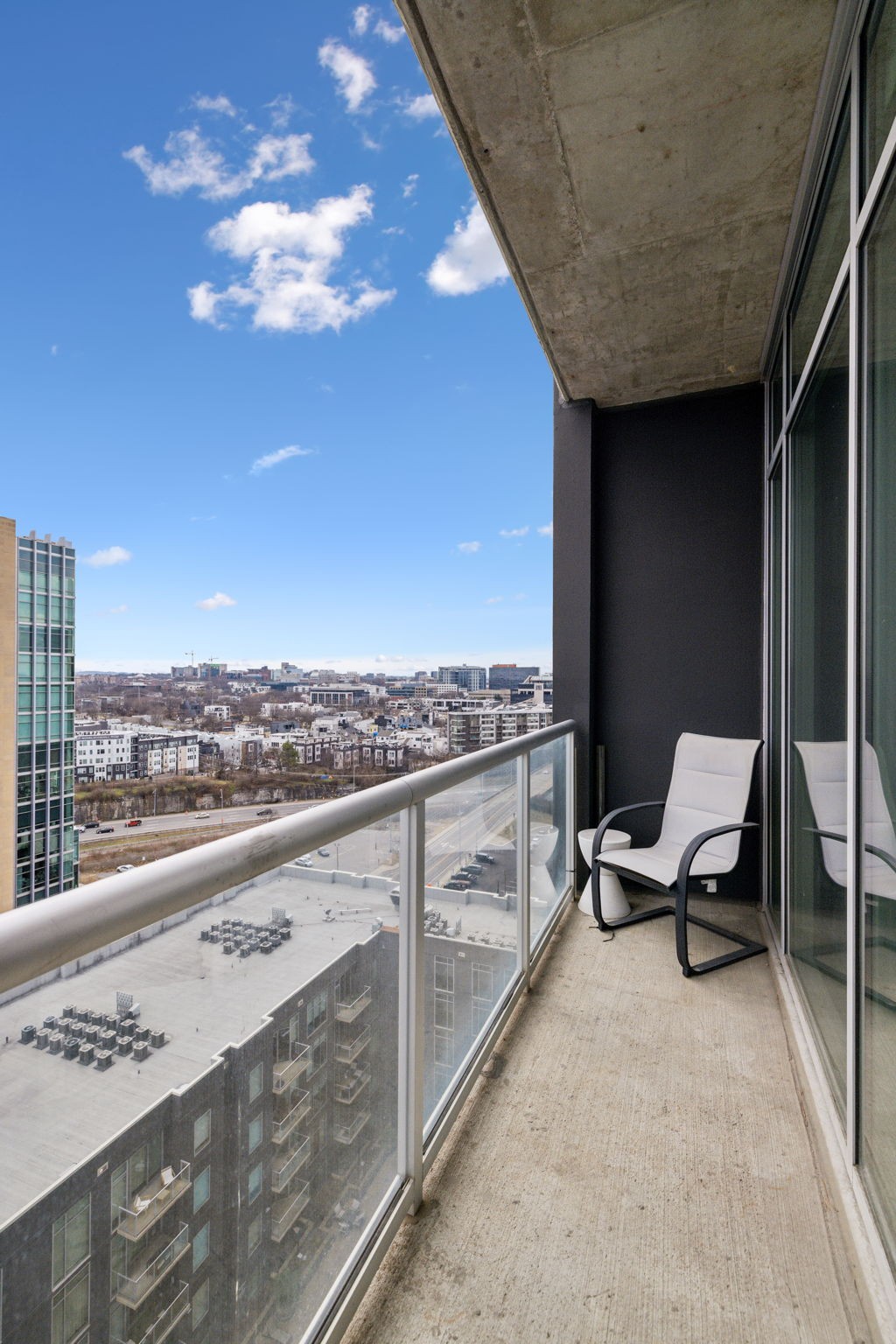 600 12th Ave, S Unit: 1712