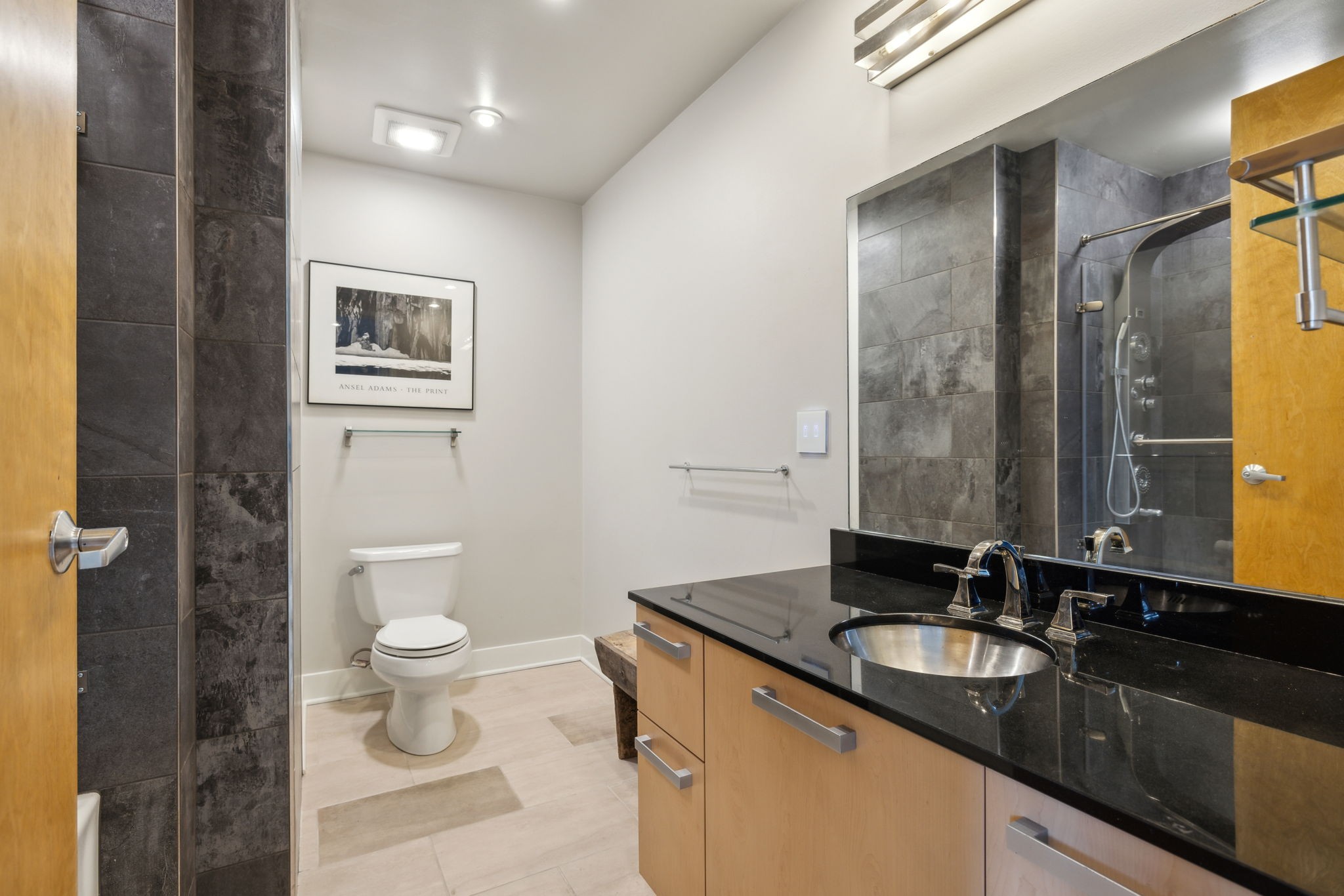 600 12th Ave, S Unit: 1712