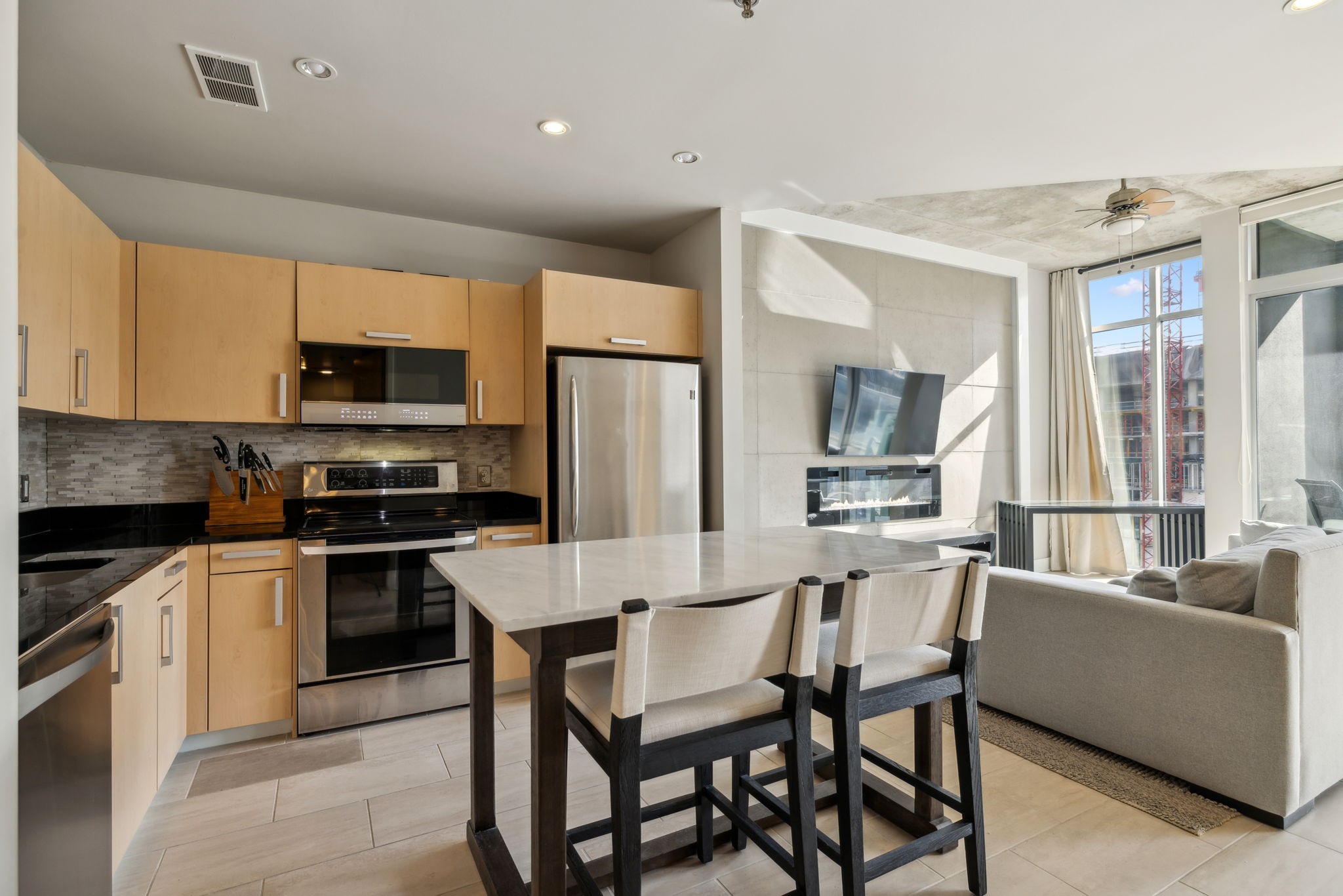 600 12th Ave, S Unit: 1712