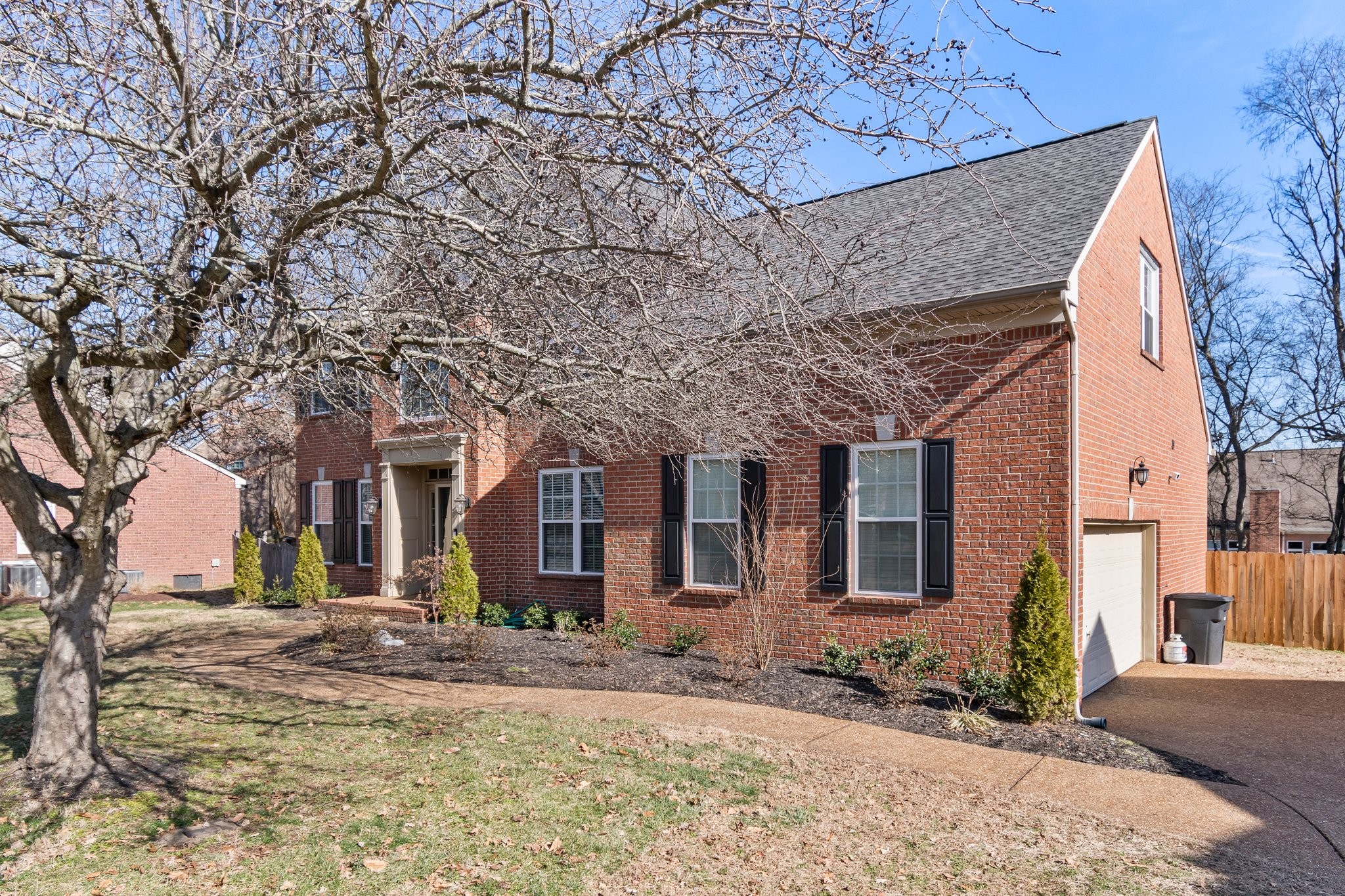 222 Lighthouse Ter
