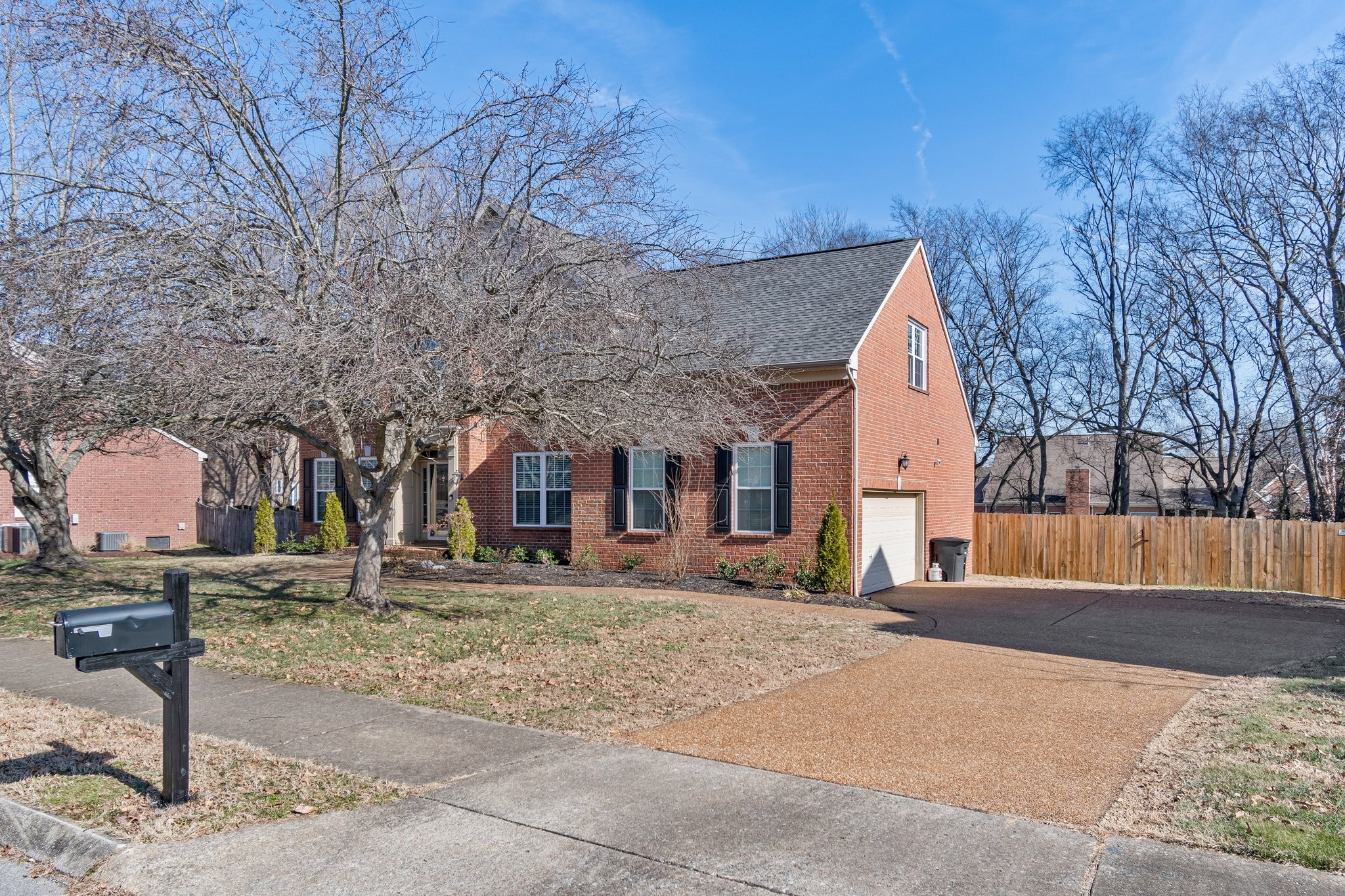 222 Lighthouse Ter