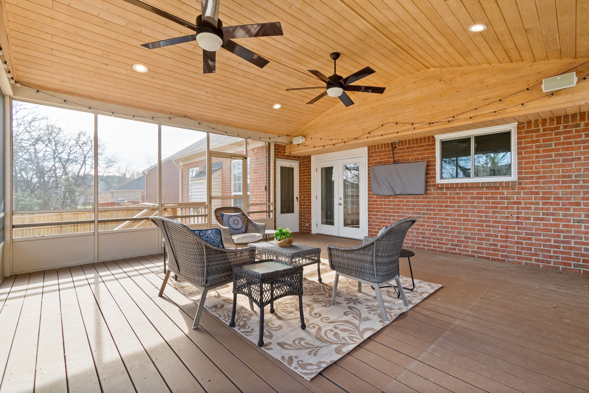 222 Lighthouse Ter