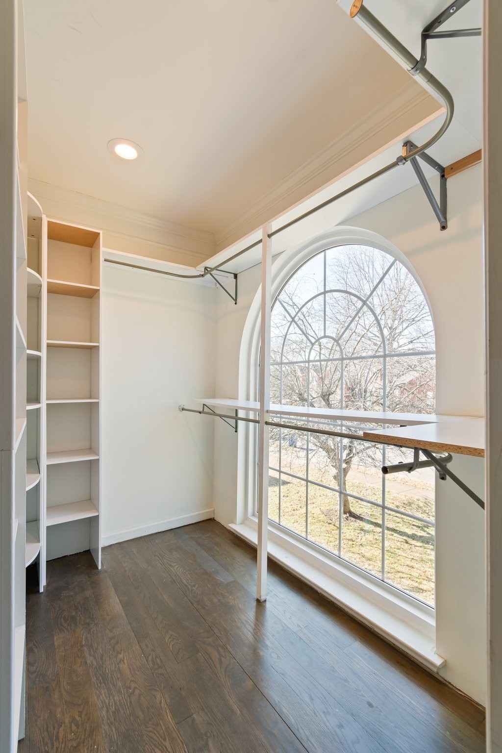 222 Lighthouse Ter