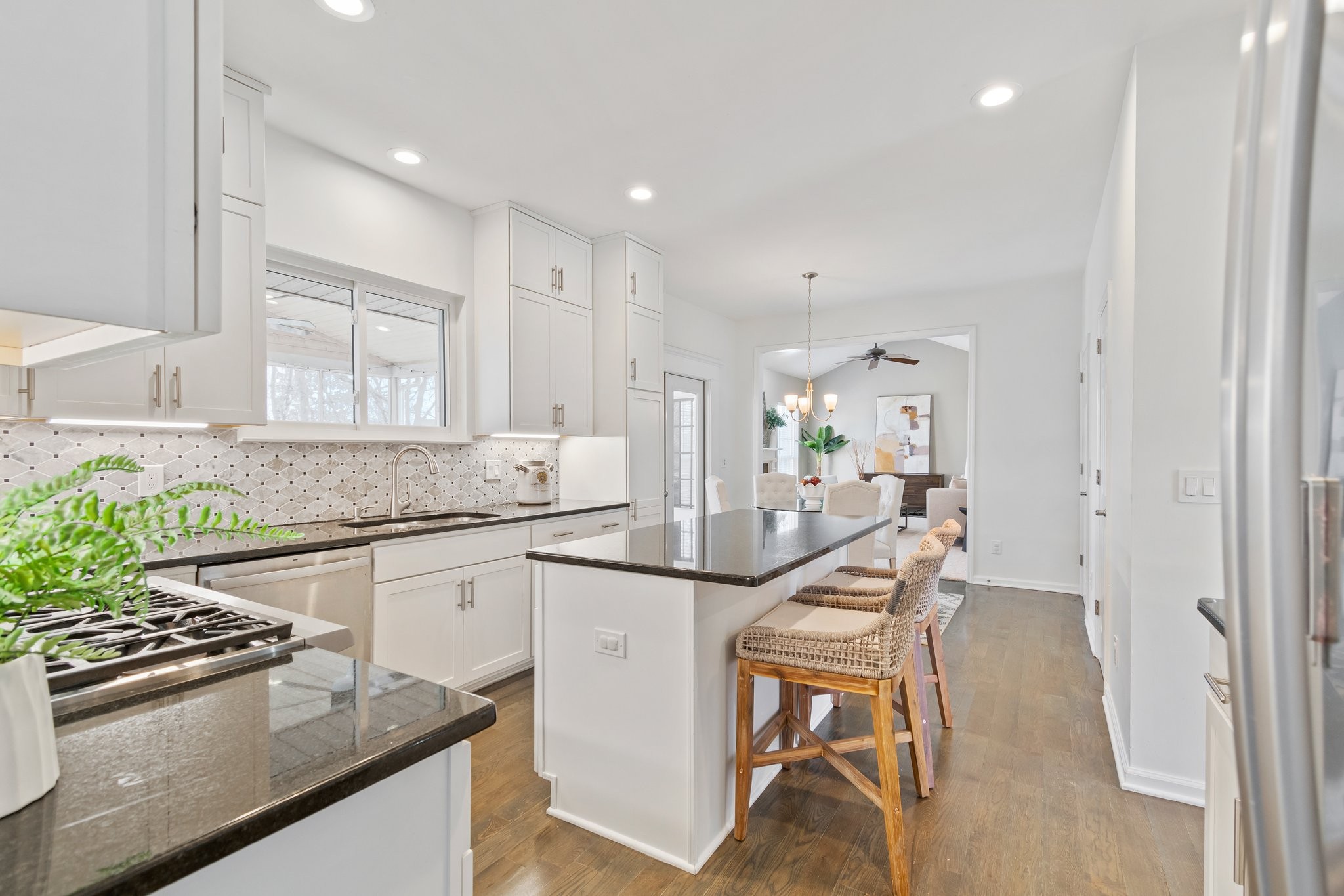 222 Lighthouse Ter
