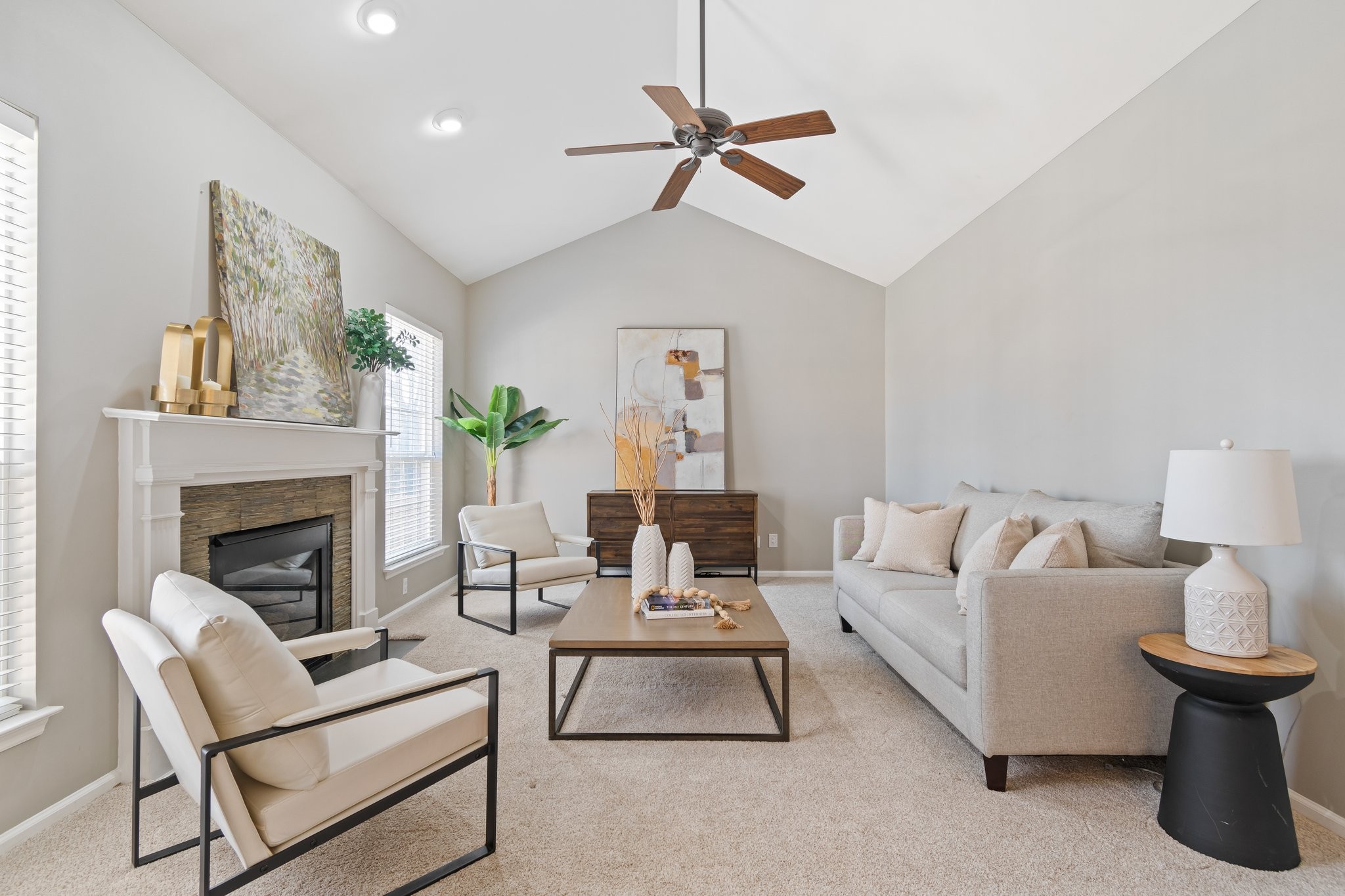 222 Lighthouse Ter