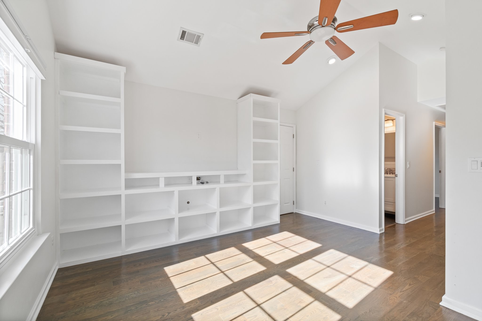 222 Lighthouse Ter