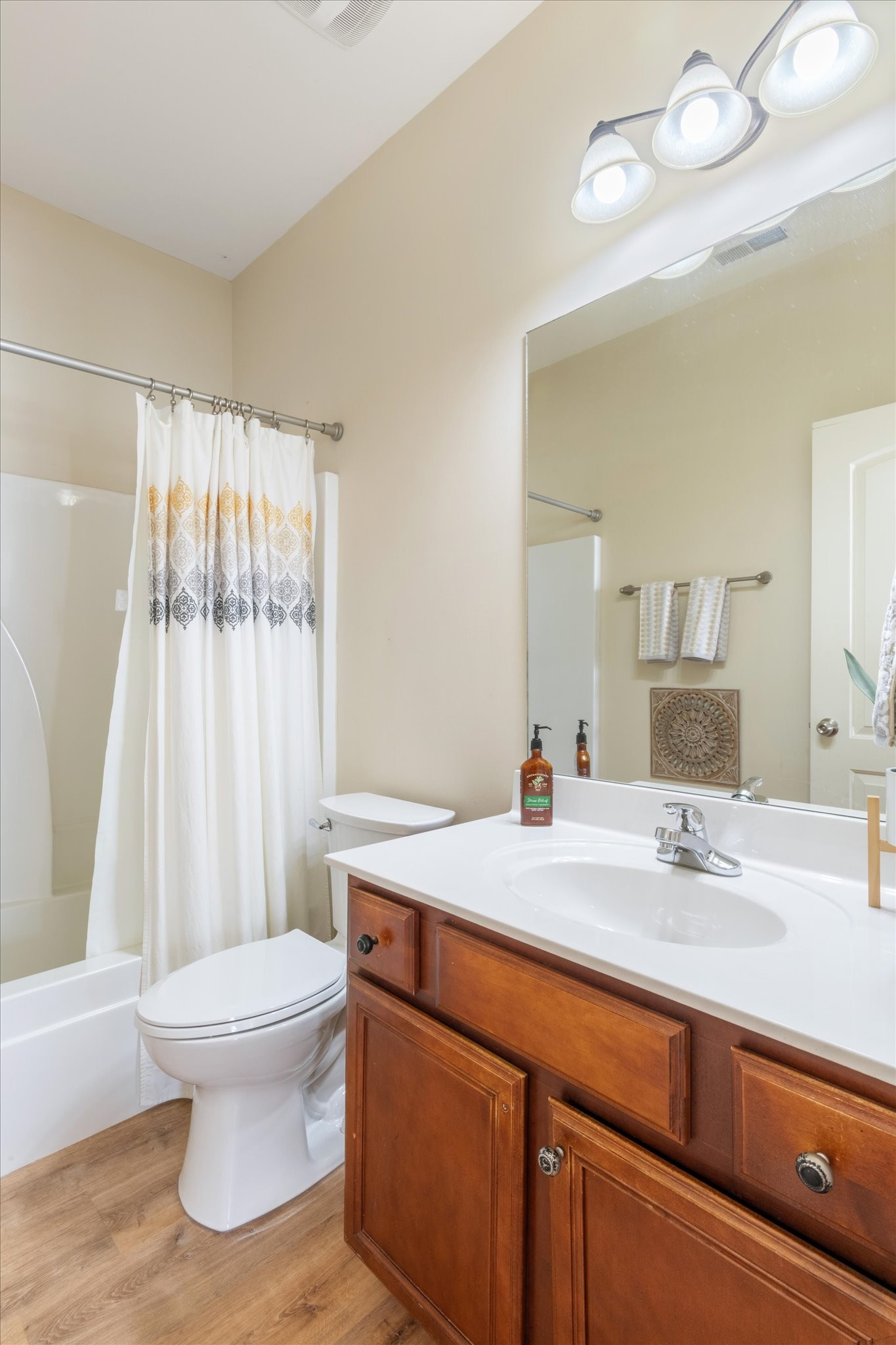 5429 Sabin Ct