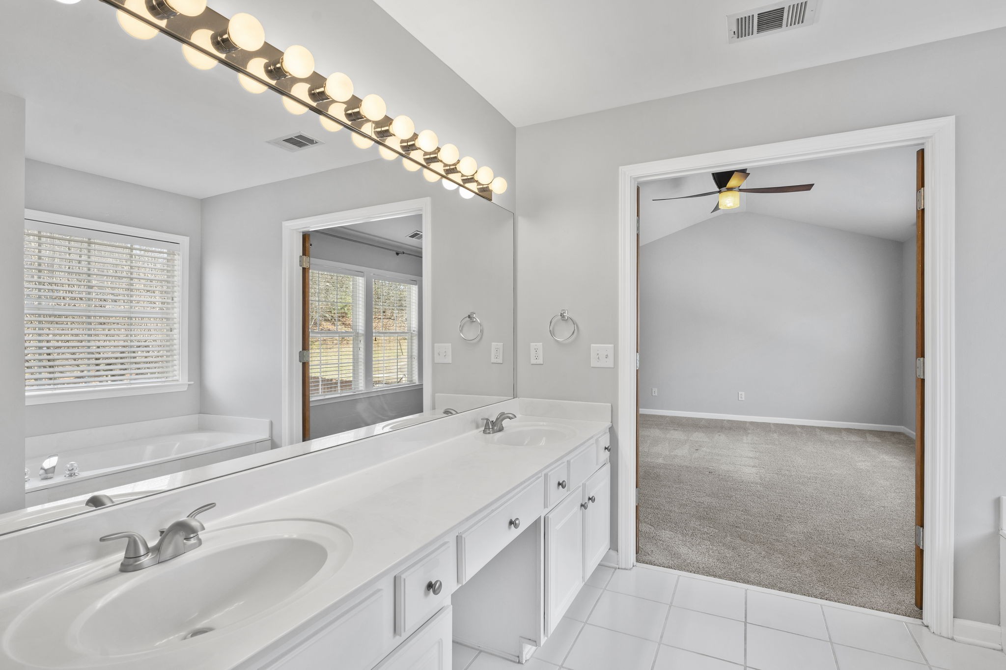 5901 Westheimer Dr