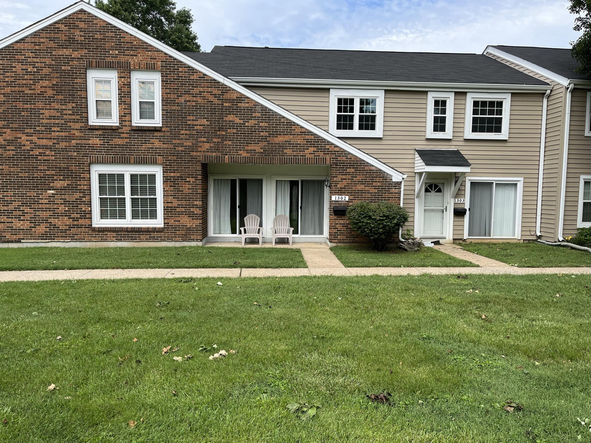 1302 Granville Rd