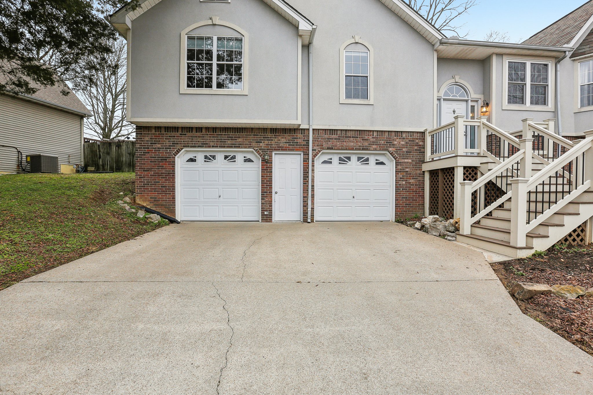 613 Knollwood Dr