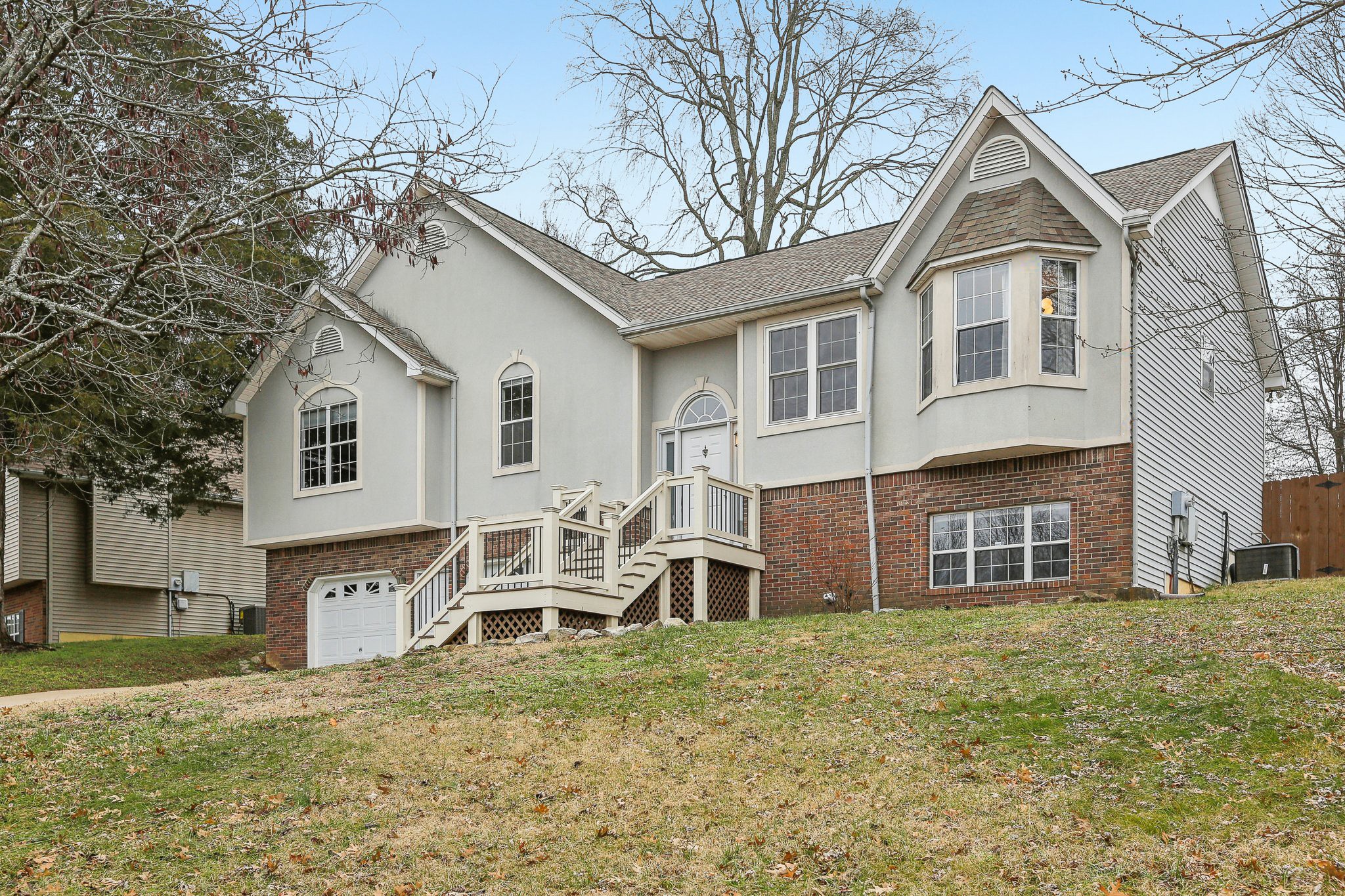 613 Knollwood Dr
