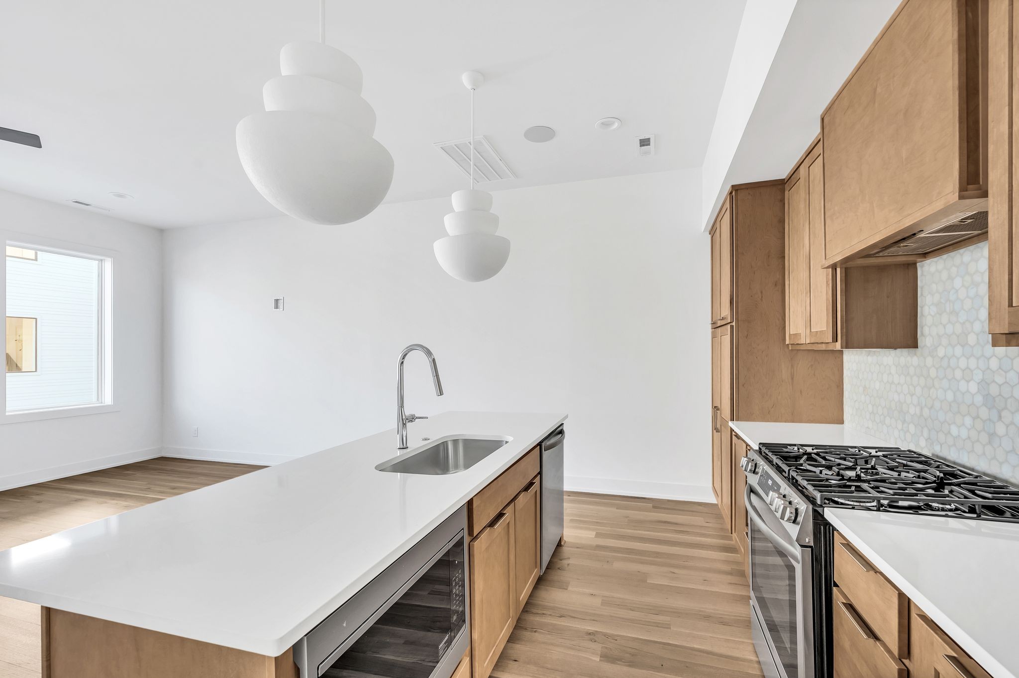16 Willis St Unit: A