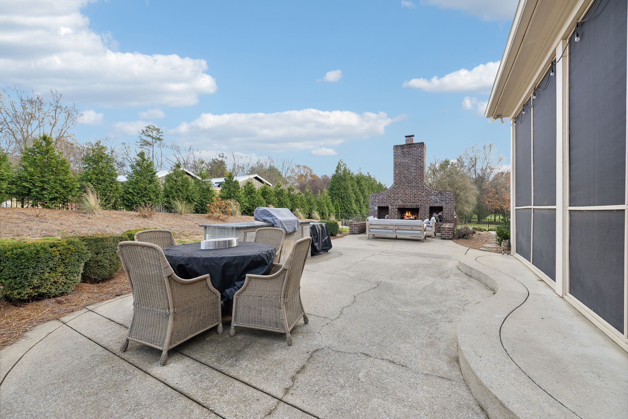 2404 Durham Manor Dr