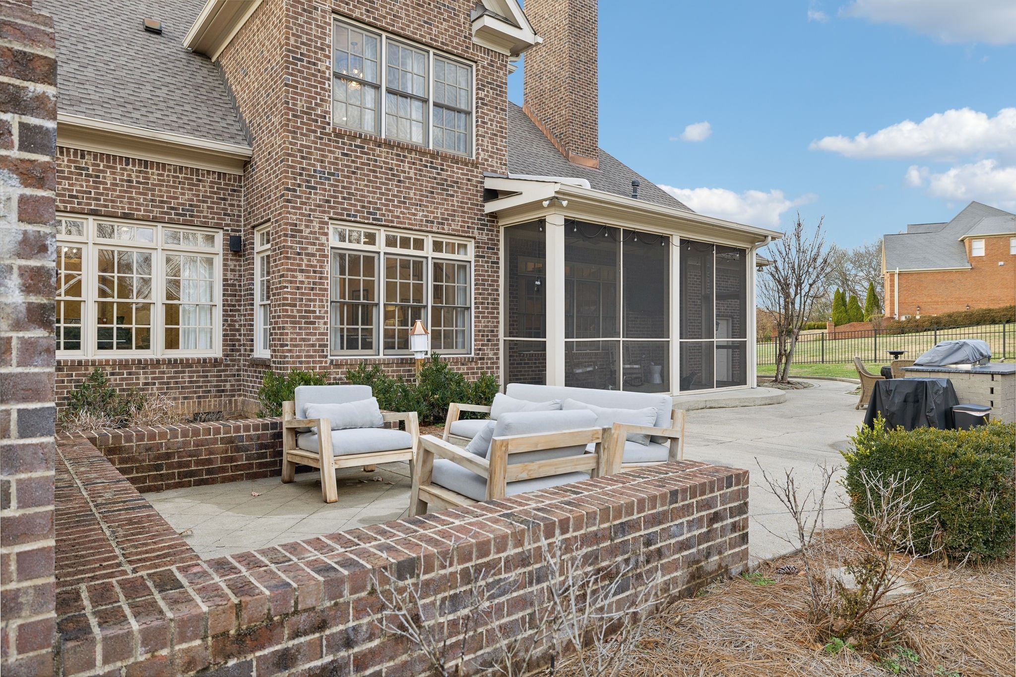 2404 Durham Manor Dr