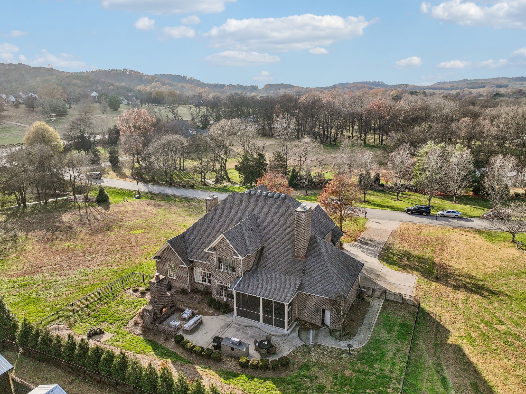 2404 Durham Manor Dr