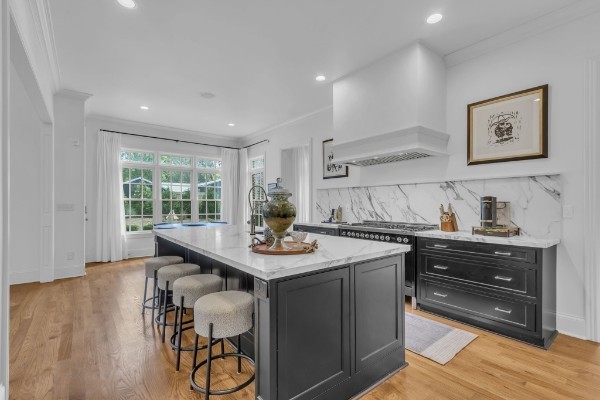 2404 Durham Manor Dr