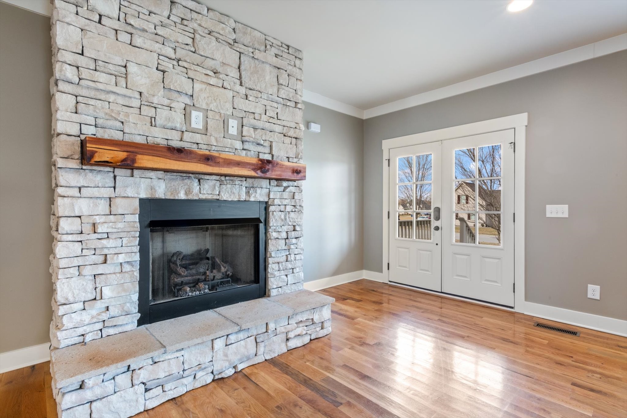 144 Bluegrass Rd