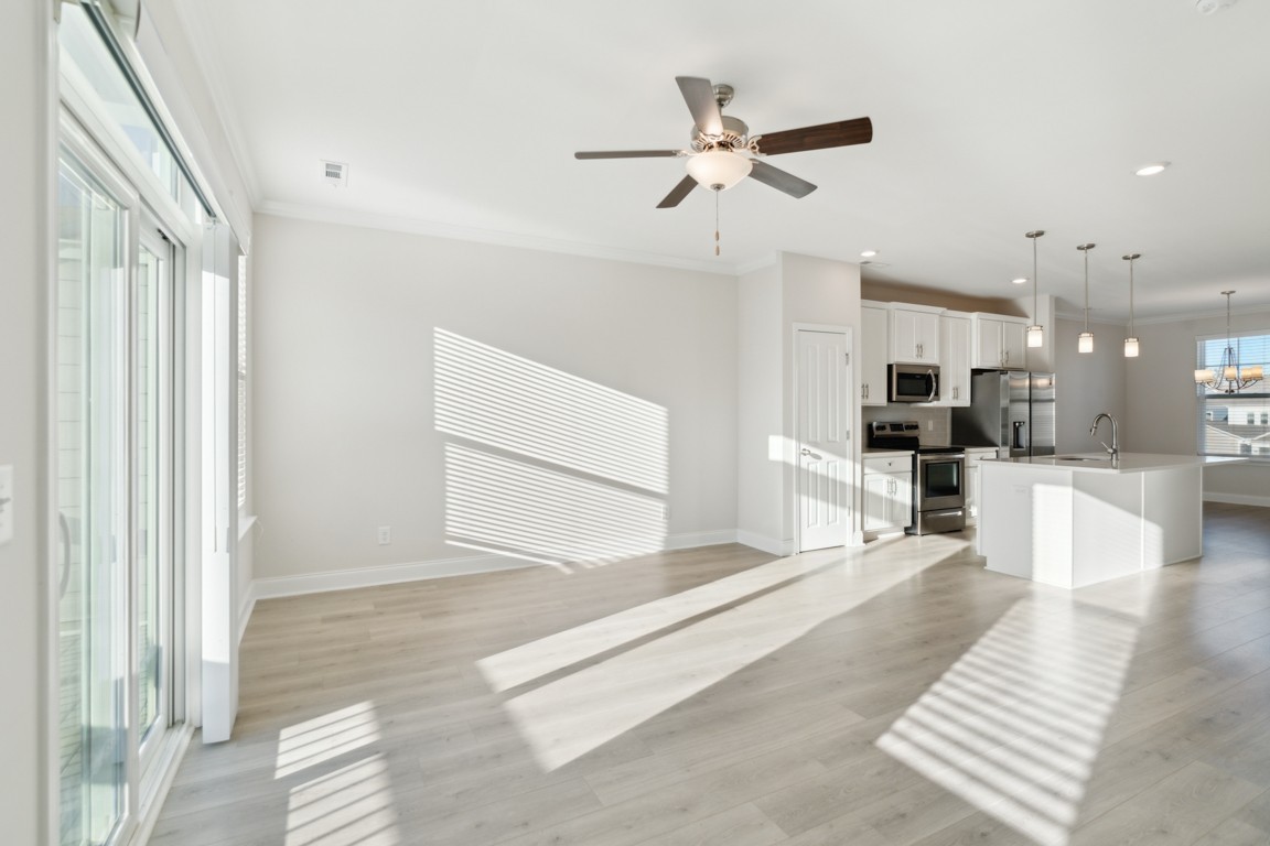839 Westcott Ln
