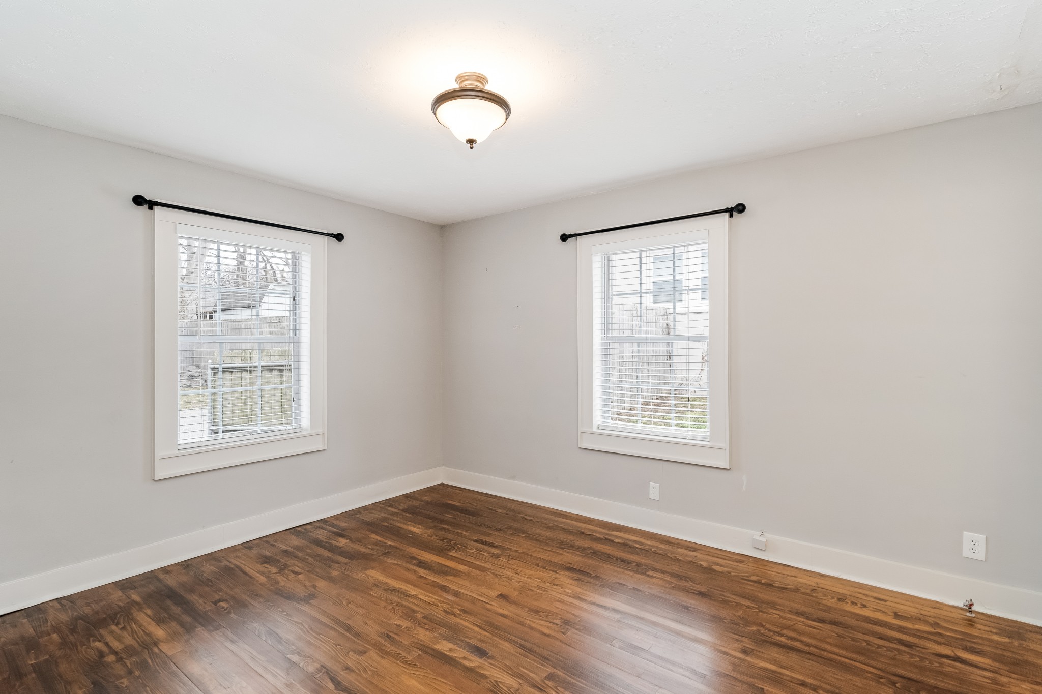 895 Douglas Ave