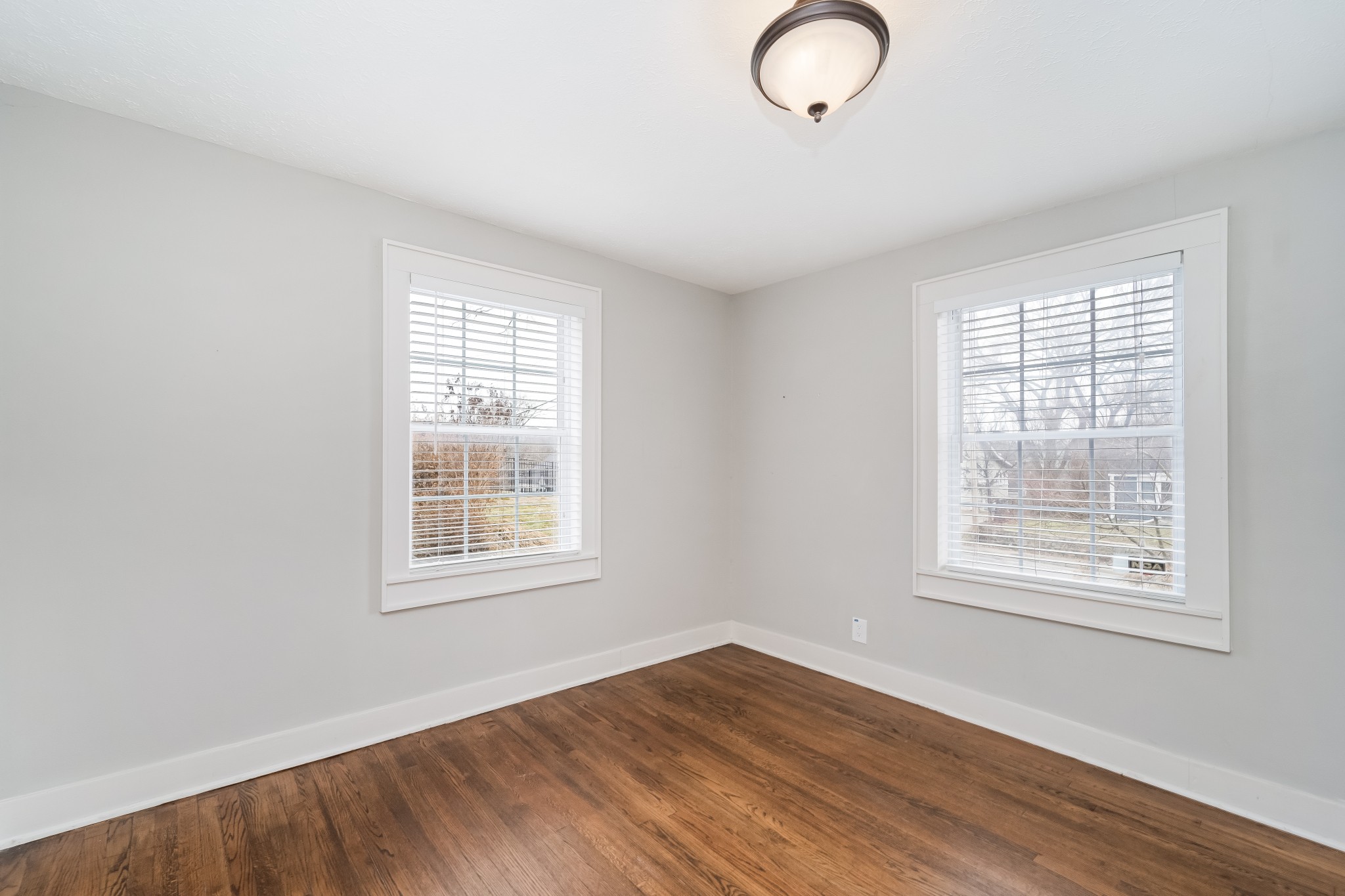 895 Douglas Ave