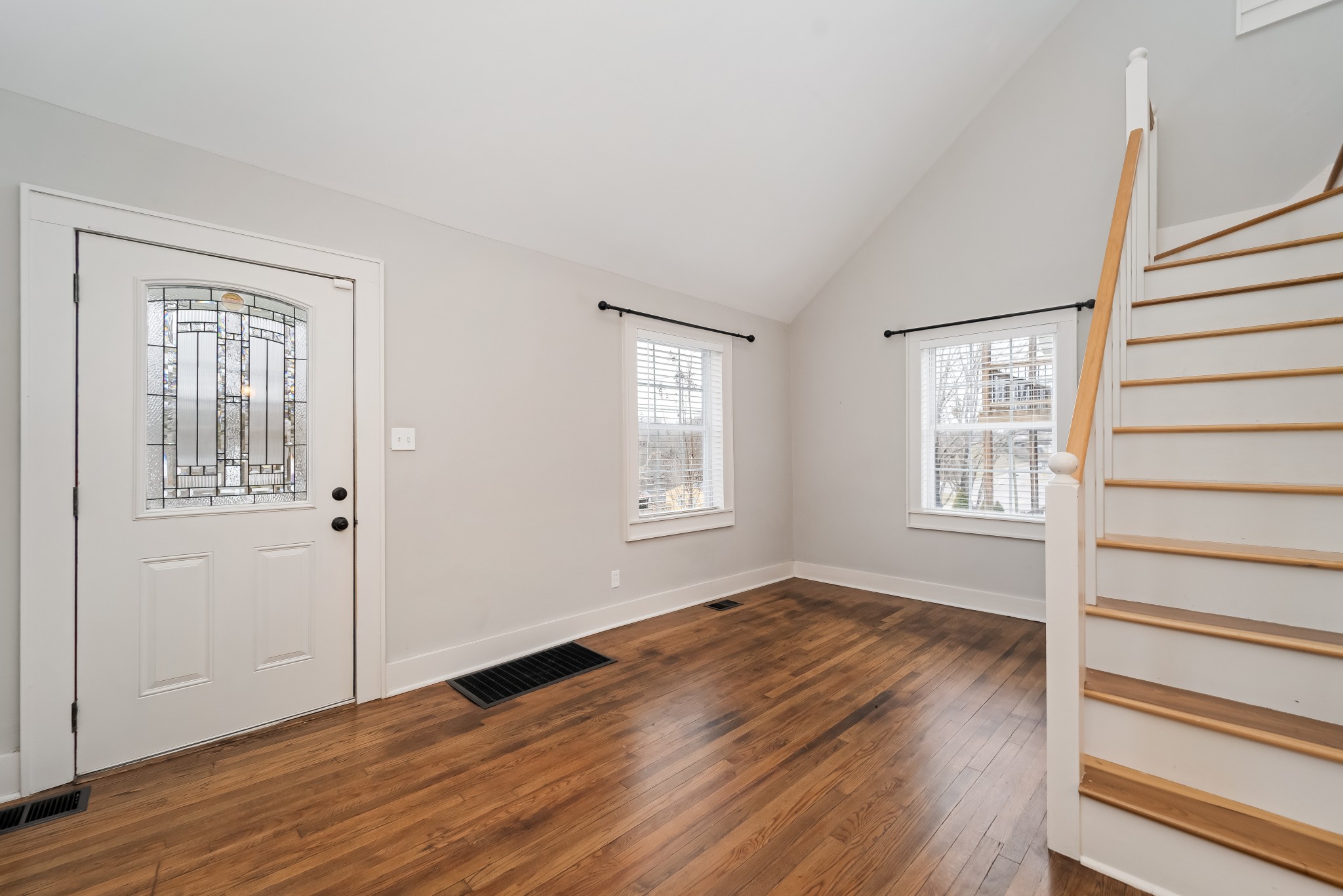 895 Douglas Ave