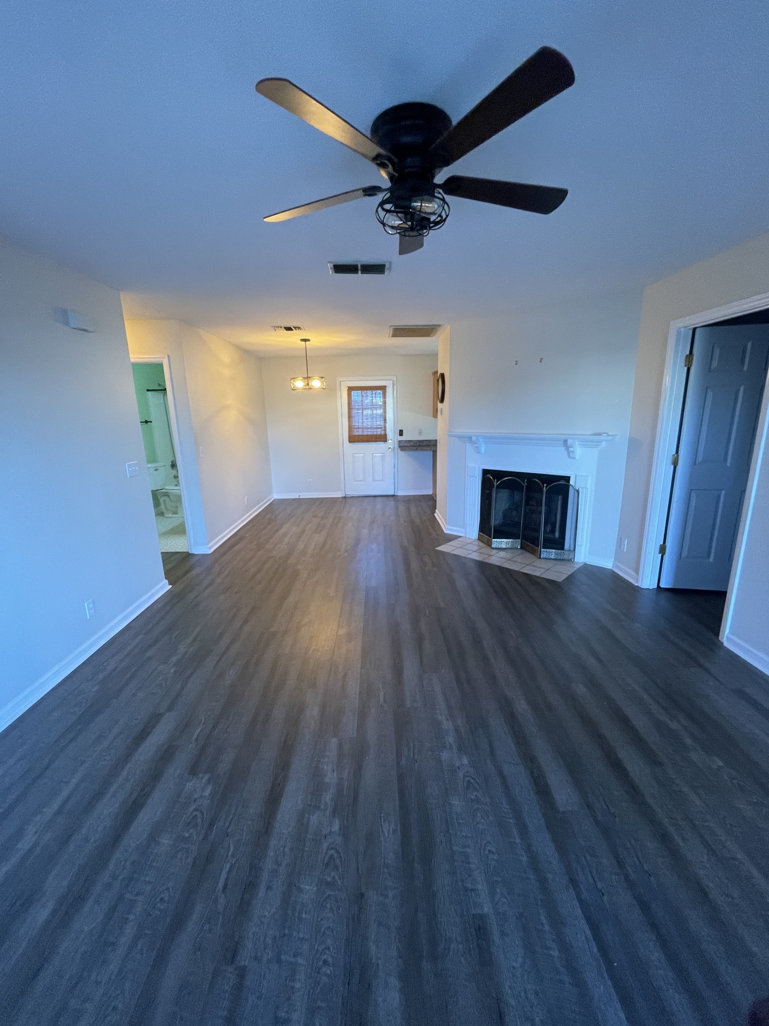 1303 Hodge Dr