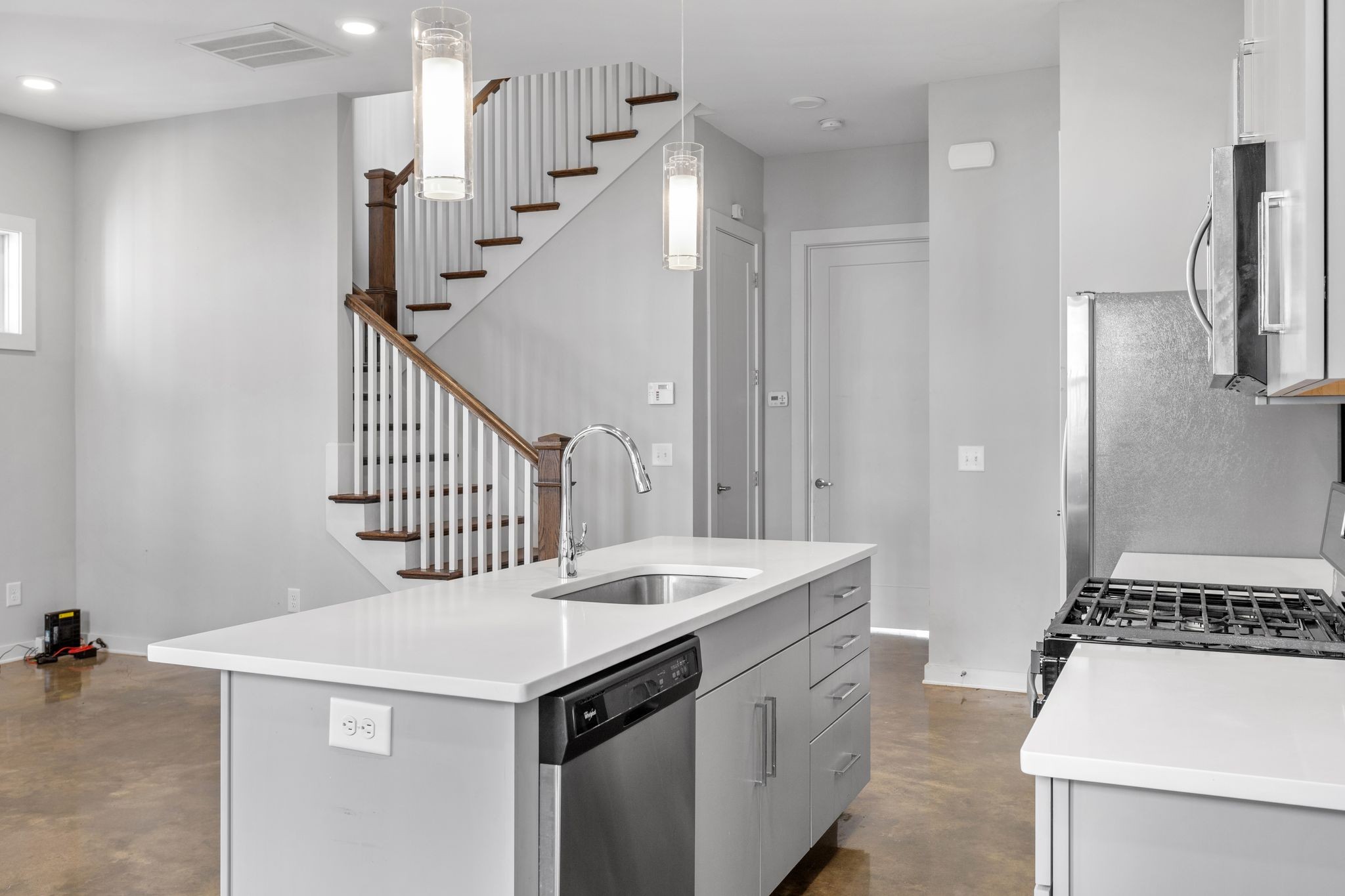 1009 Treaty Oaks Dr