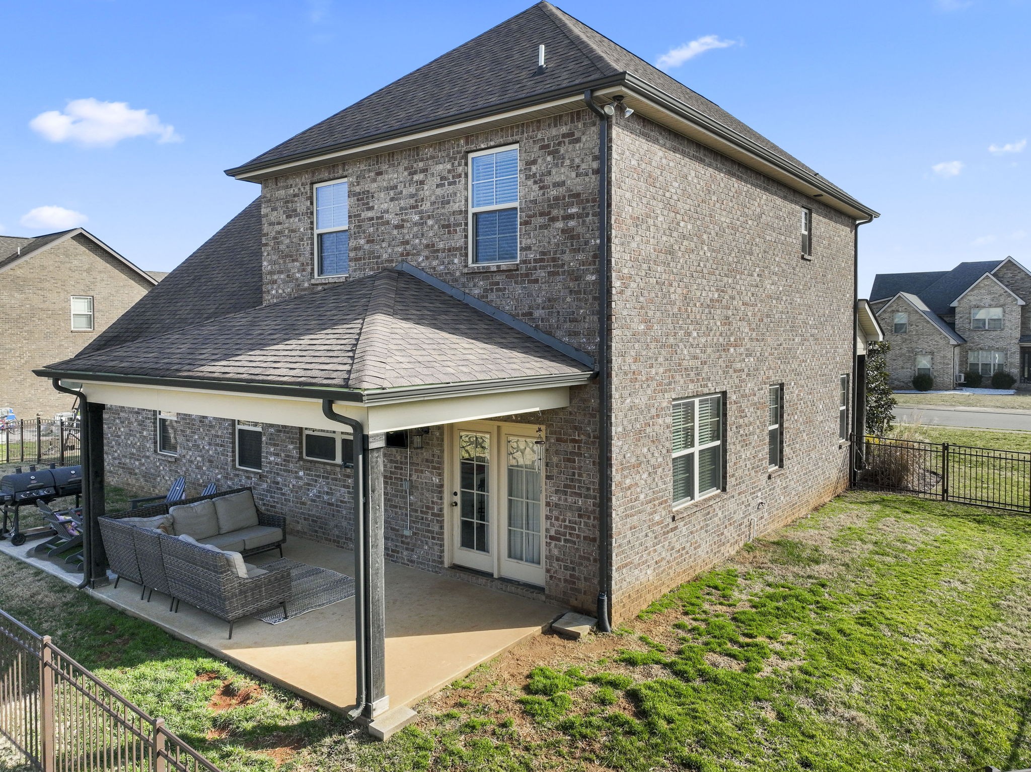 513 Piccadilly Dr