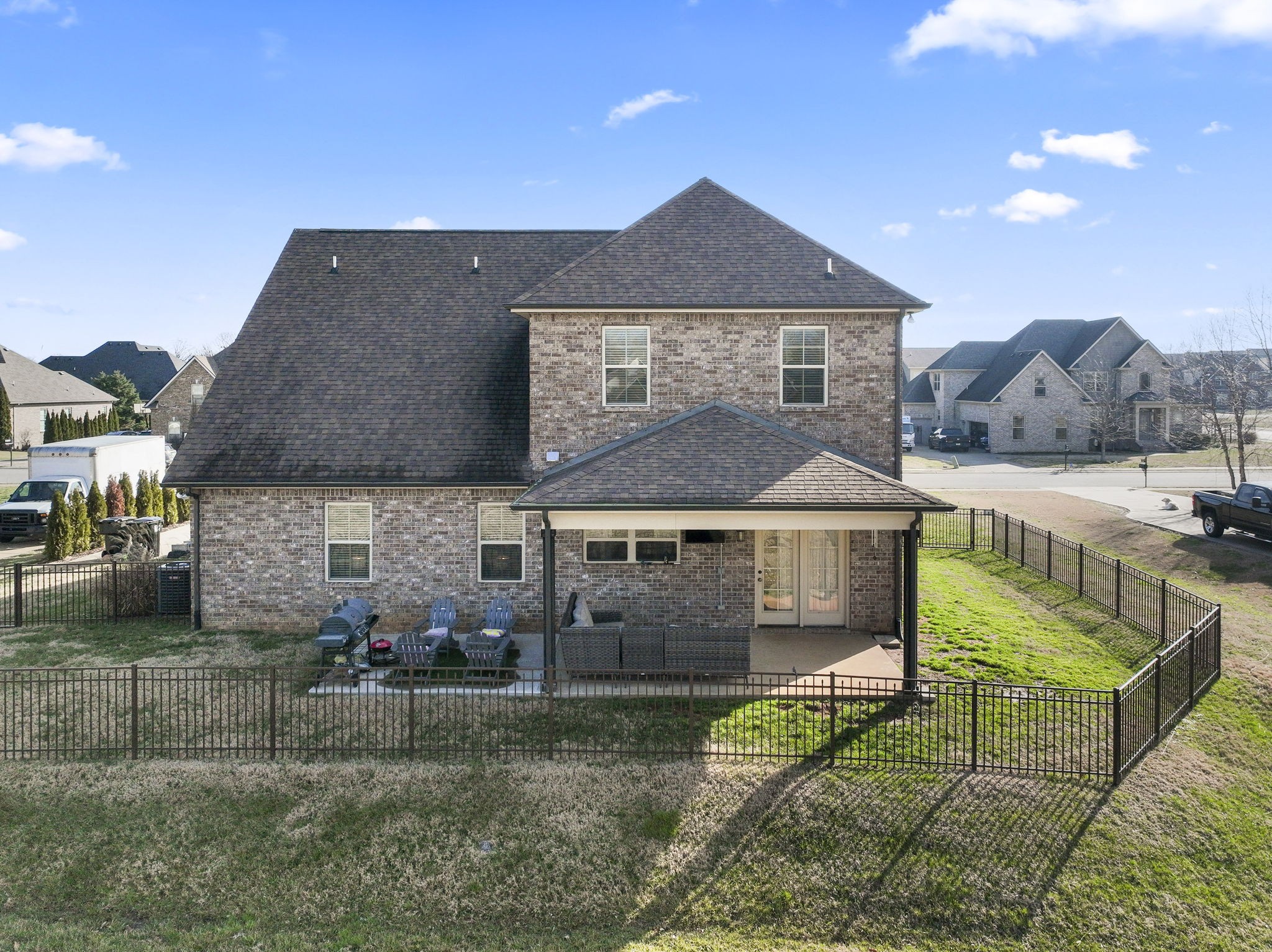 513 Piccadilly Dr