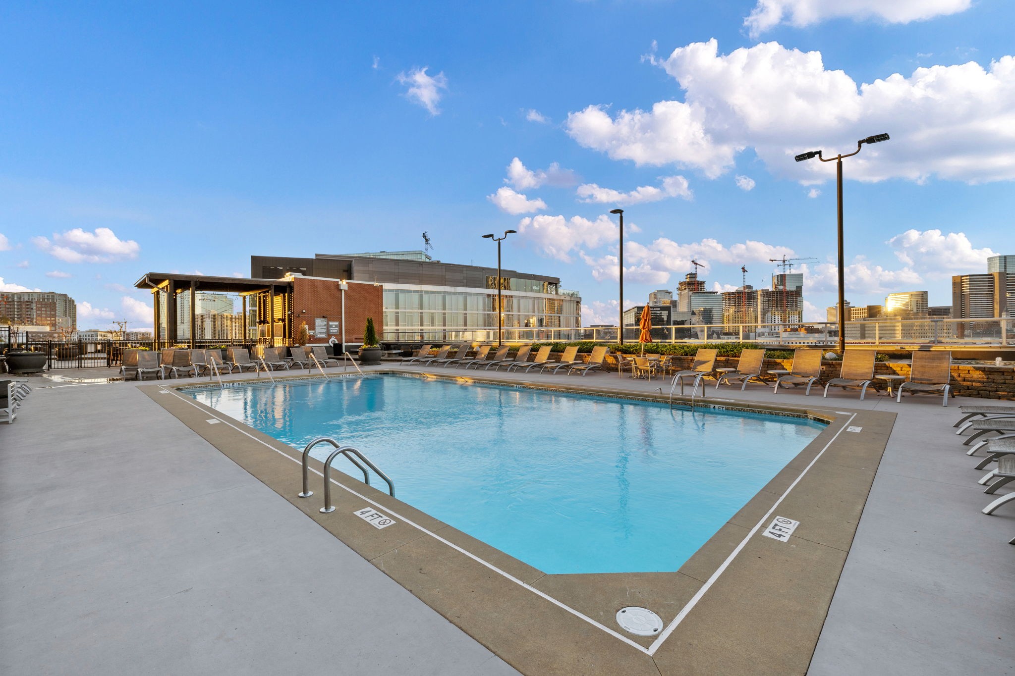 600 12th Ave, S Unit: 205