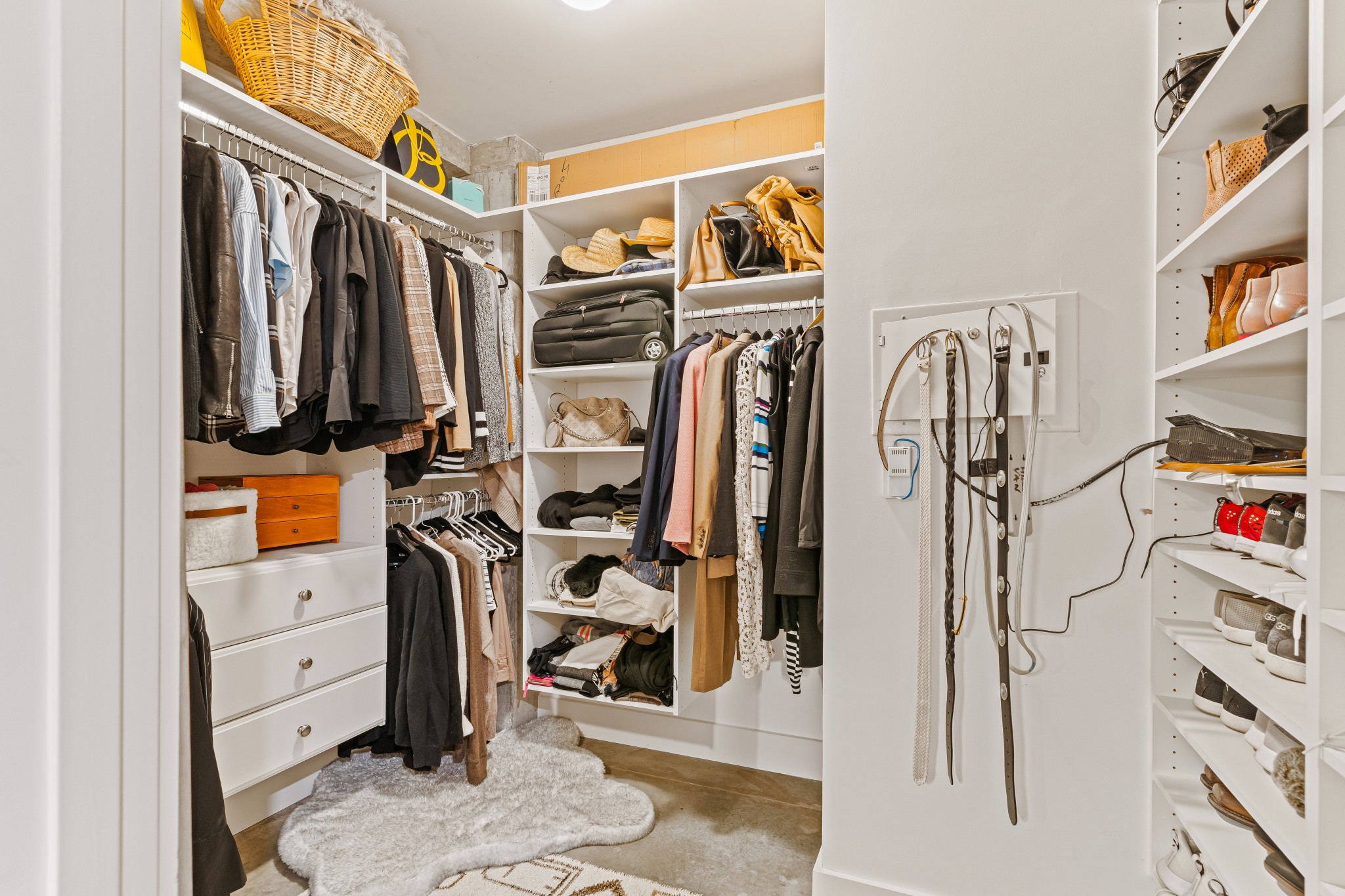 600 12th Ave, S Unit: 205