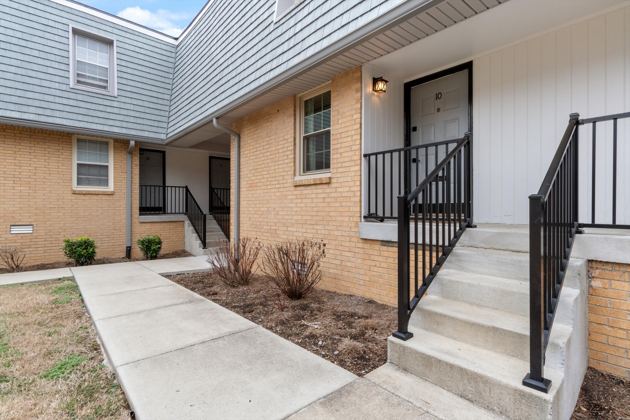 510 Basswood Ave Unit: 10