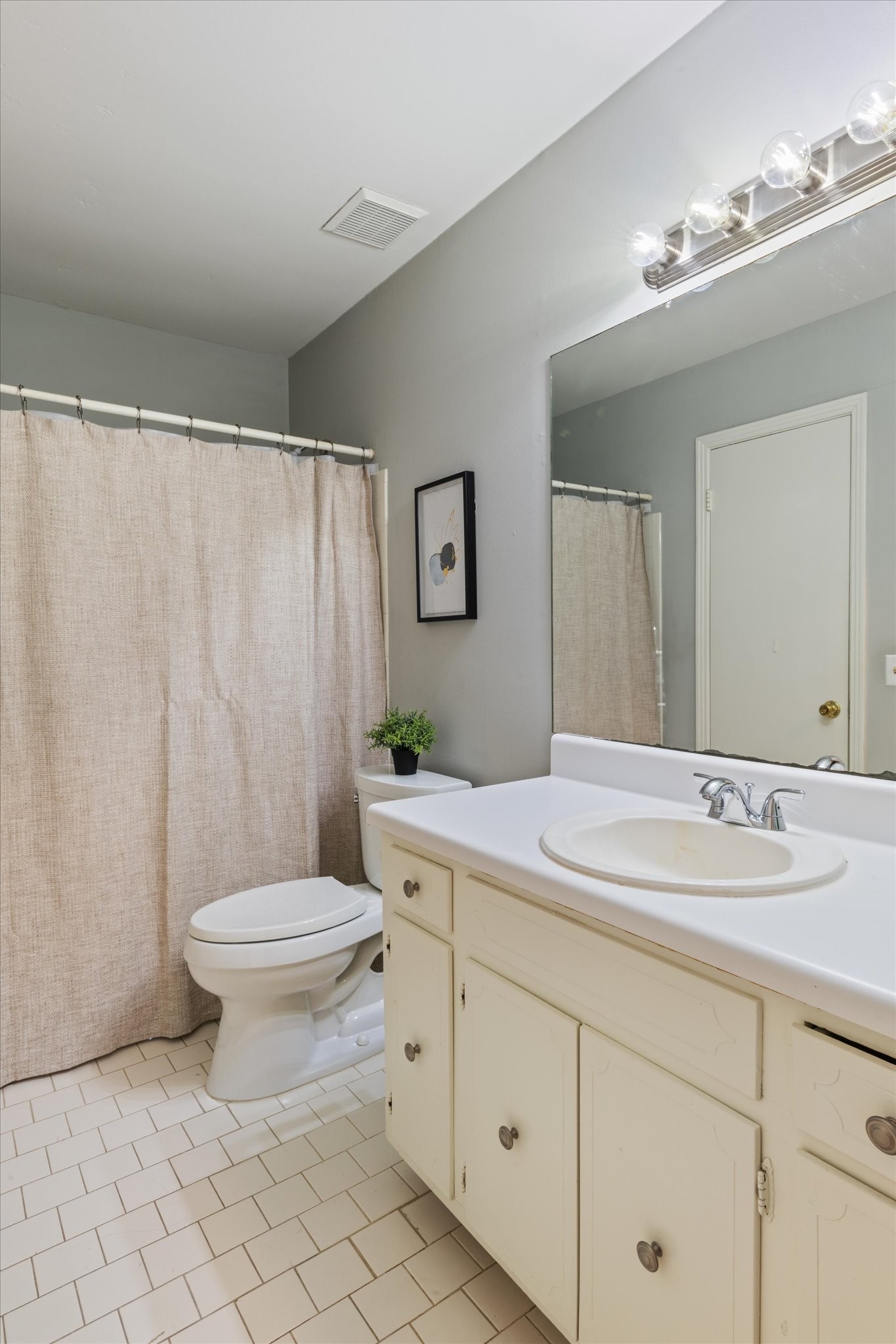 510 Basswood Ave Unit: 10