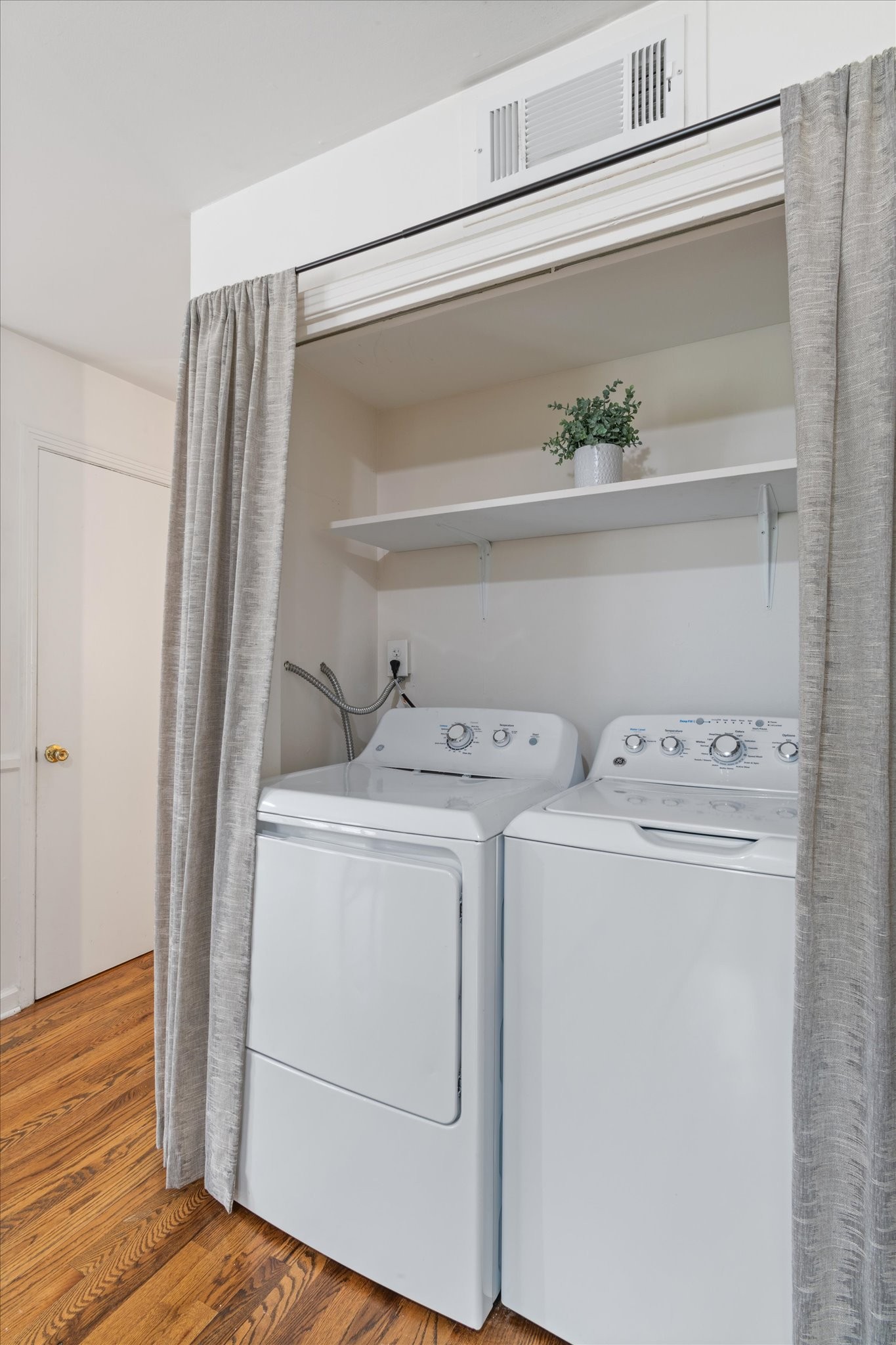 510 Basswood Ave Unit: 10