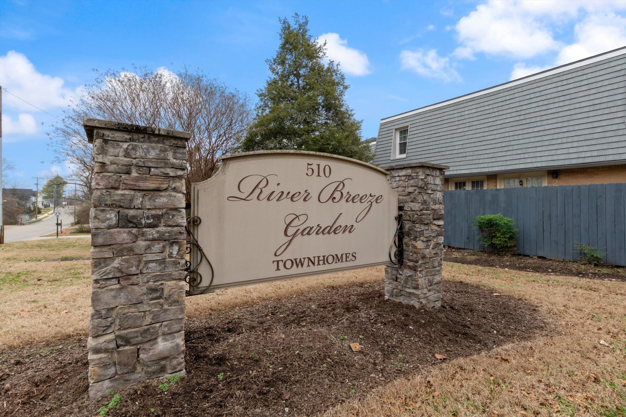 510 Basswood Ave Unit: 10