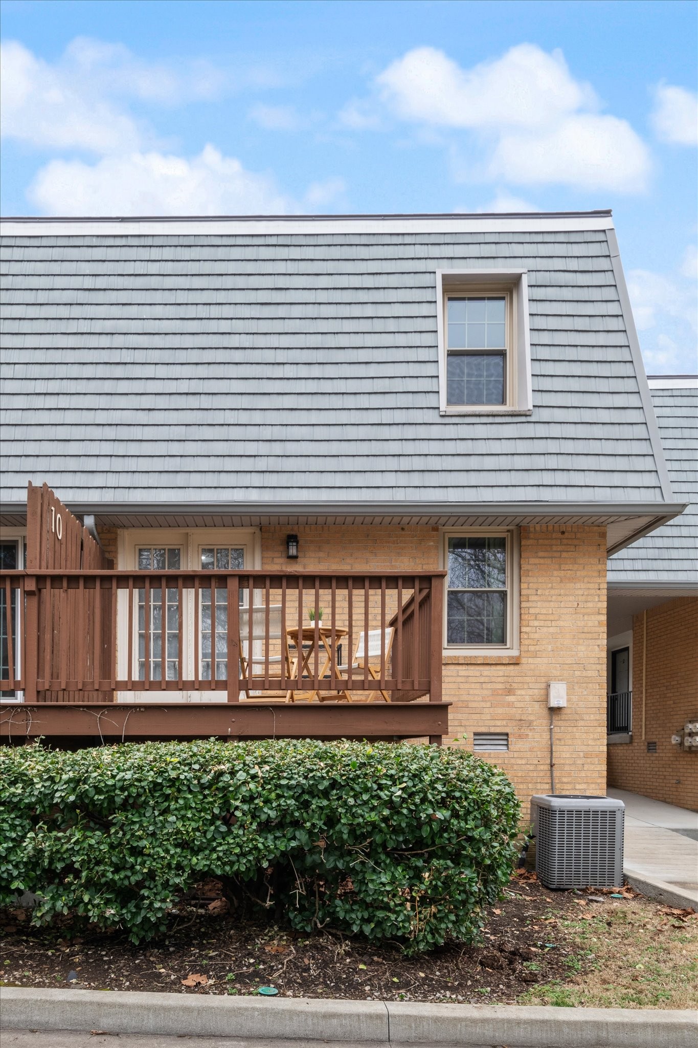 510 Basswood Ave Unit: 10