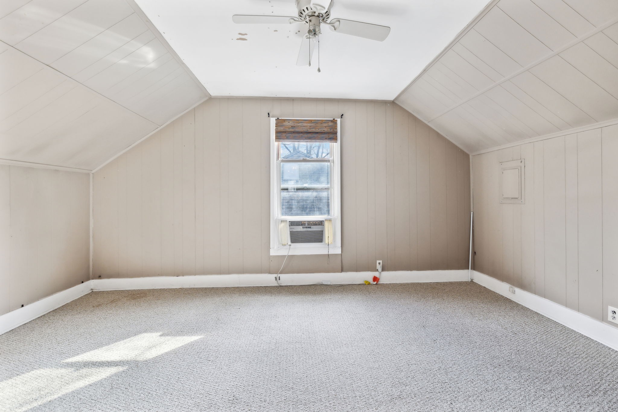2813 W Linden Ave
