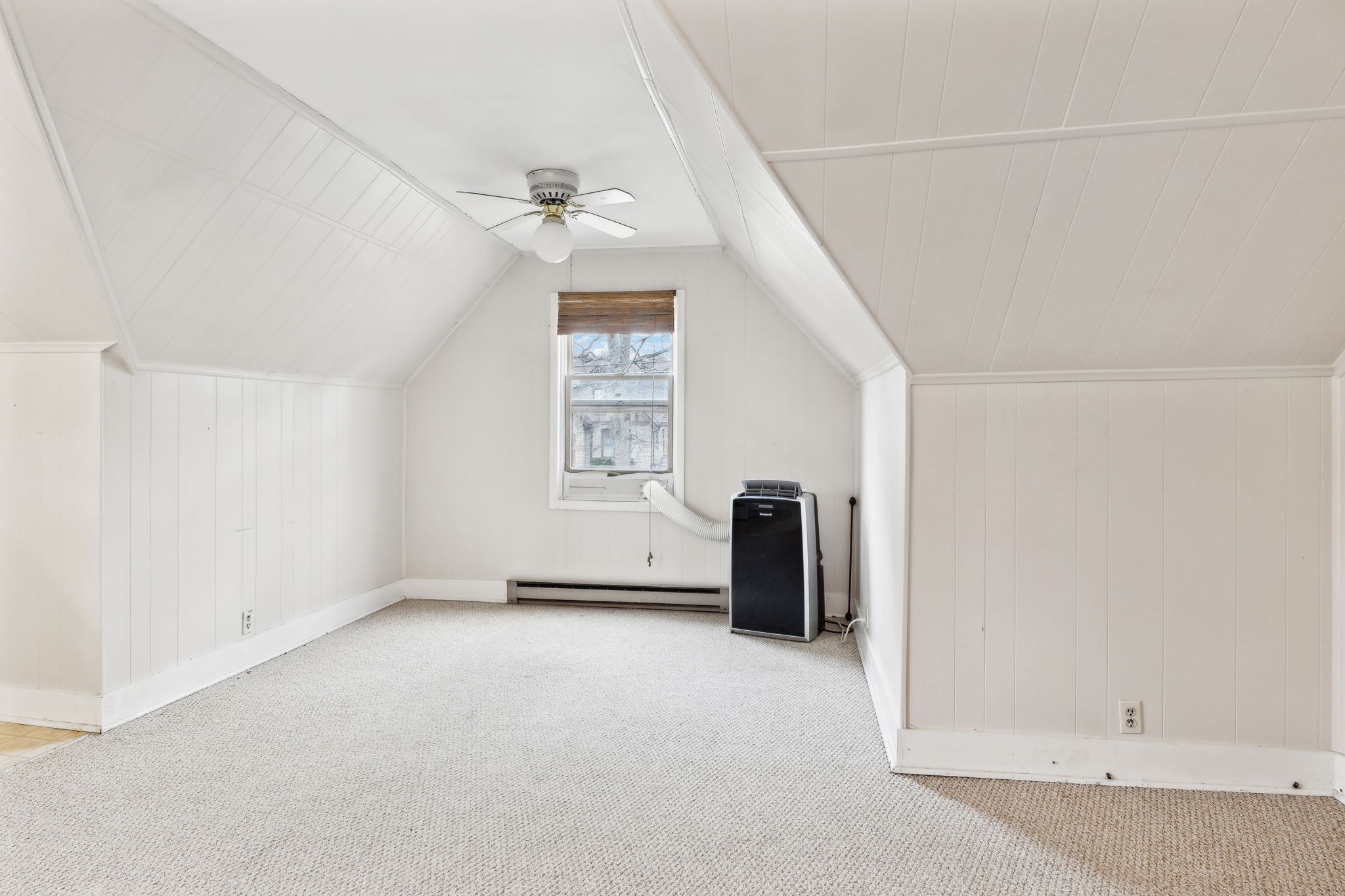 2813 W Linden Ave