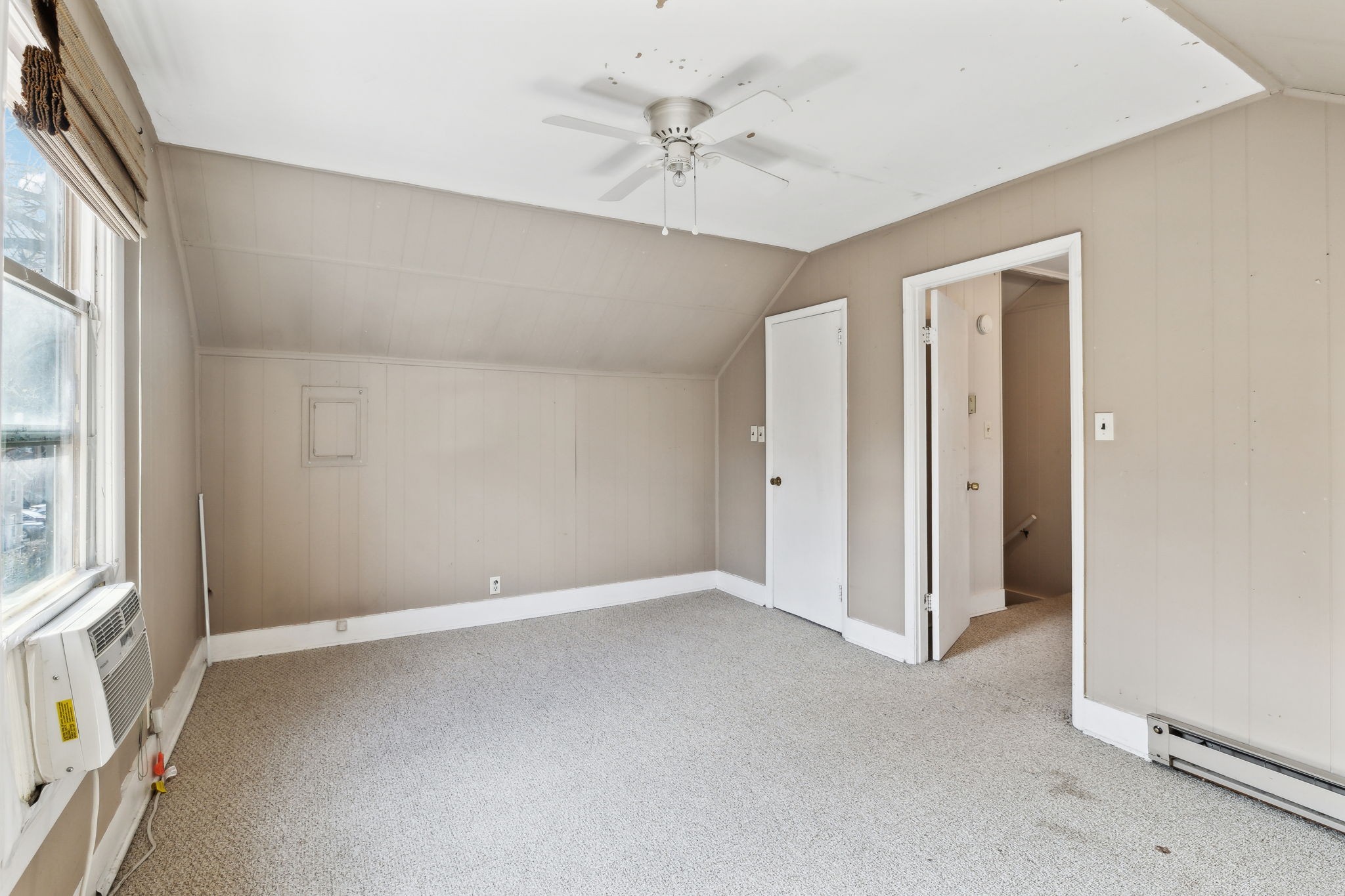 2813 W Linden Ave